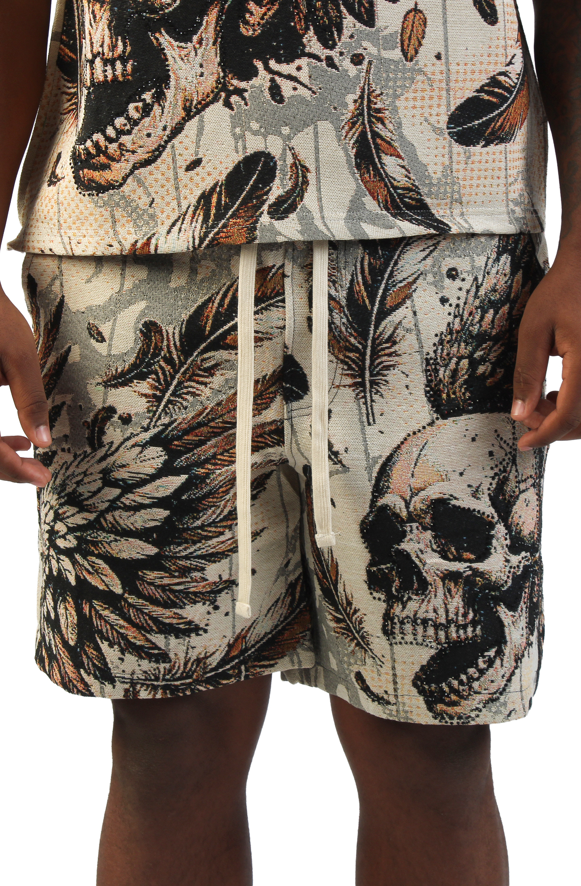 特価★未使用品★V12 STAR EMBROIDERY SHORTS メンズXL FBRK Conquerors Tapestry Shorts 610-82903FB-CRM - Shiekh