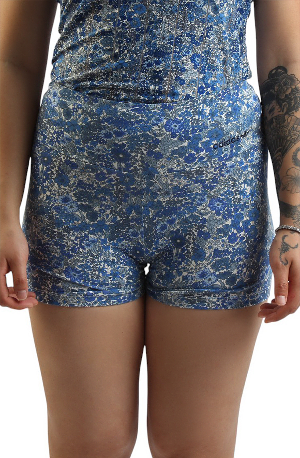 adidas×Liberty London☆Tonal Sprinter Shorts【UK発】 adidas Originals x Liberty London Tonal Sprinter Shorts