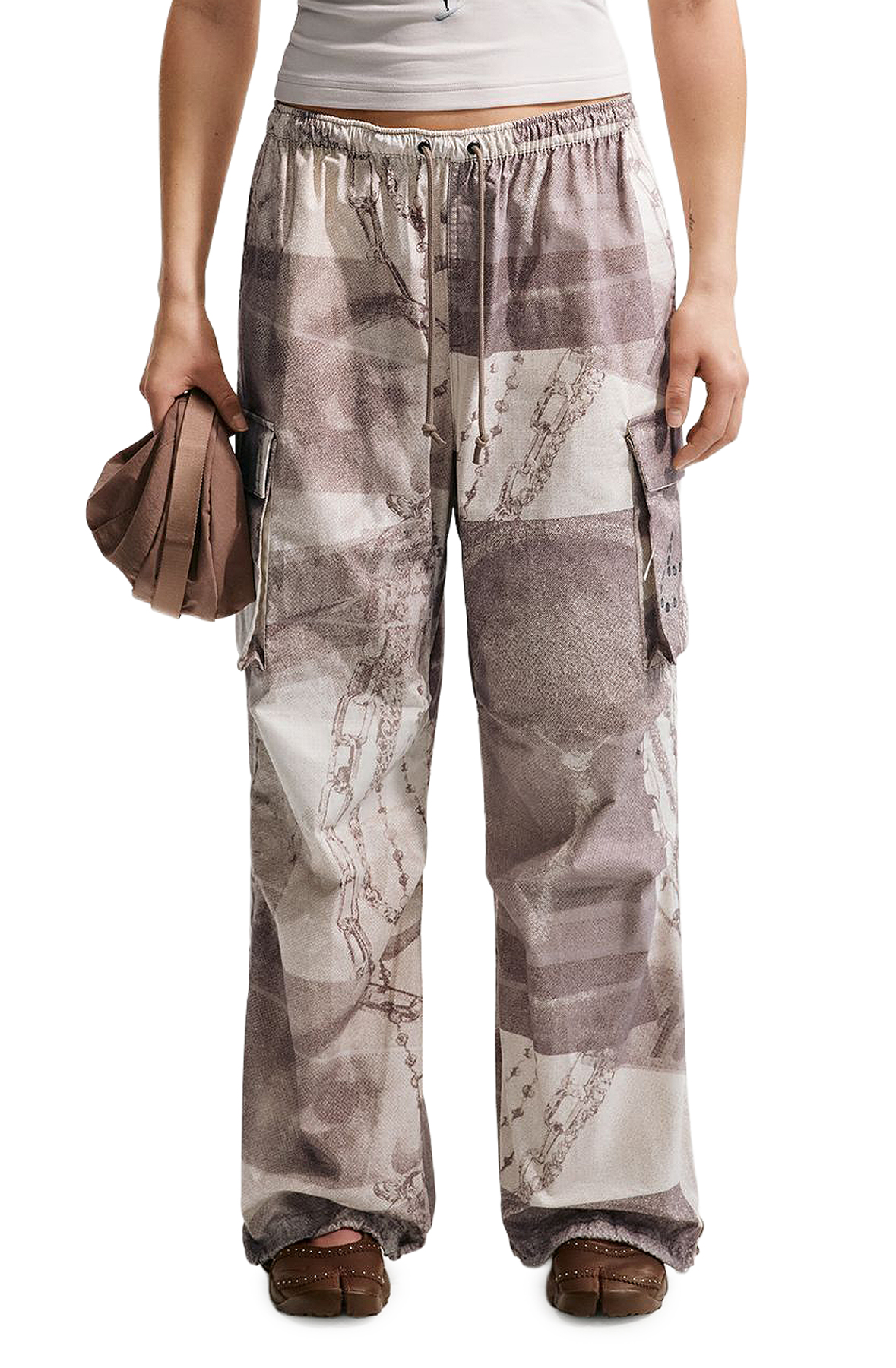 新品　未使用　Slice Cargo Pants NIKE Sportswear Mid-Rise Oversized Cargo Pants IR4655 214 - Shiekh