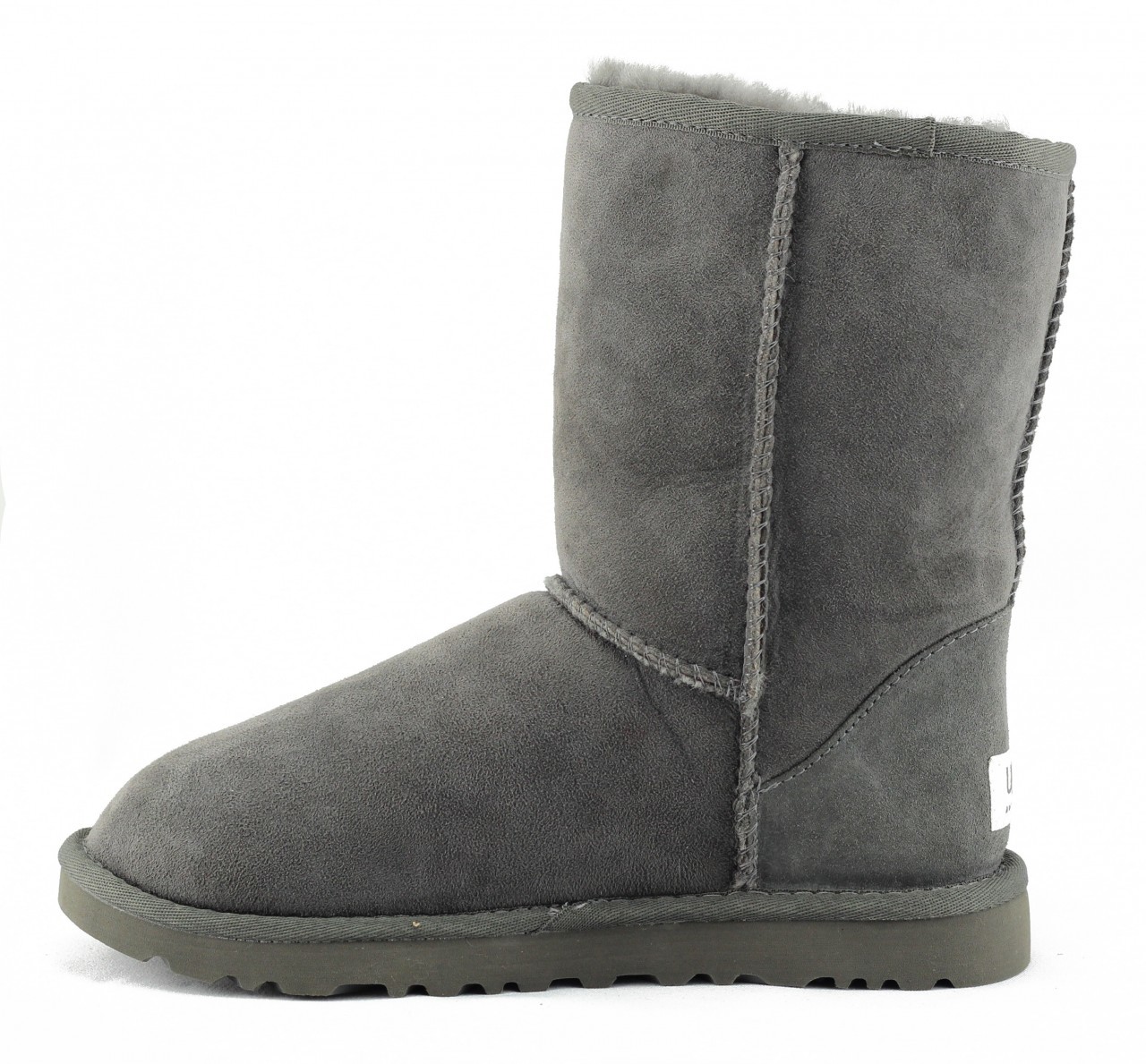 ugg classic short gris