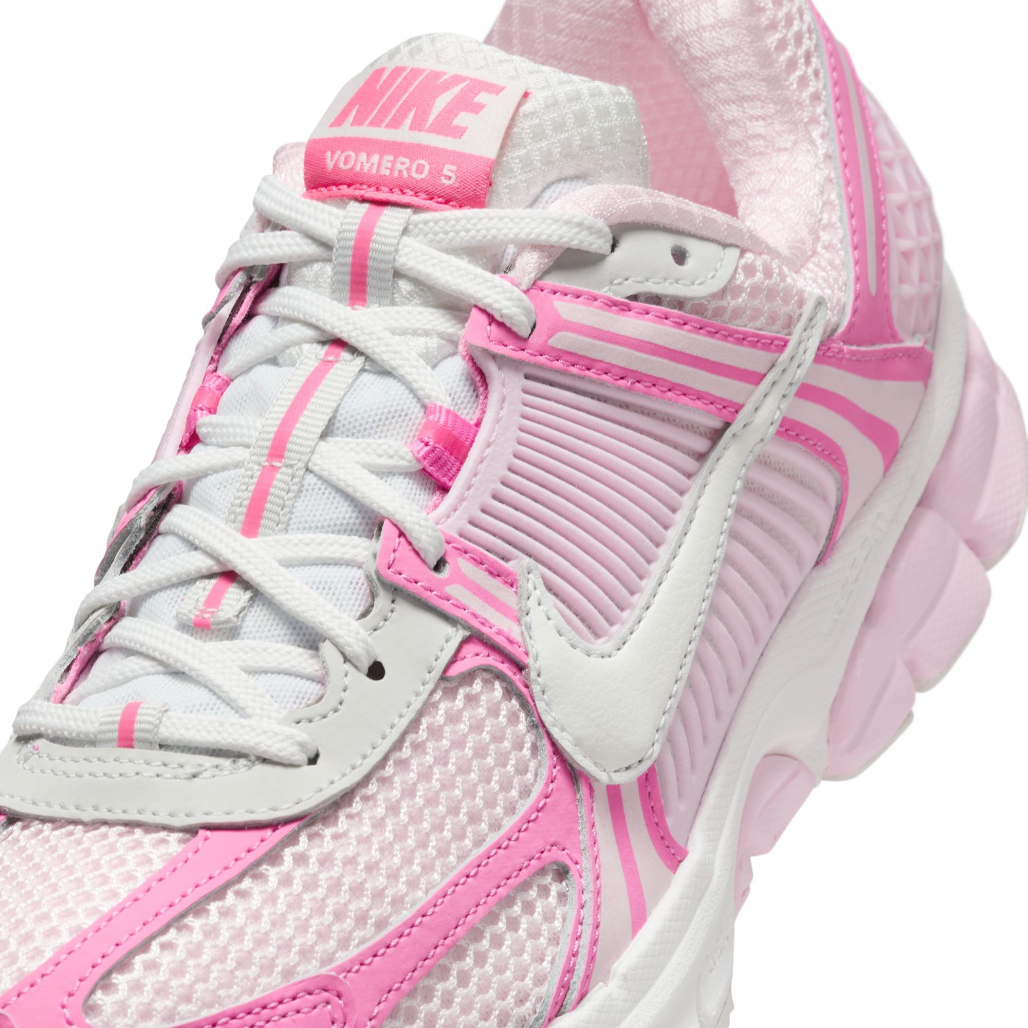 アイブルーム NIKE Women's Zoom Vomero 5 IM2404 645 - Shiekh