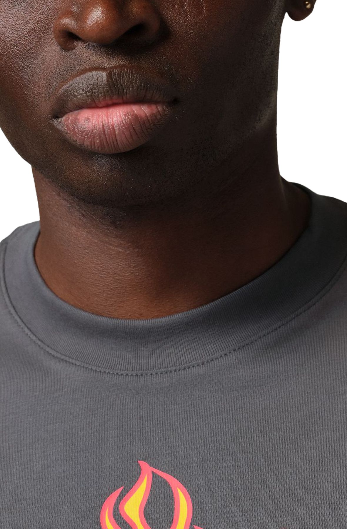 ジ*ー様 Abu 6.4:1ジョーダン リー シグネイチャー モデル Jorda JORDAN Script T-Shirt IQ1026 068 - Shiekh
