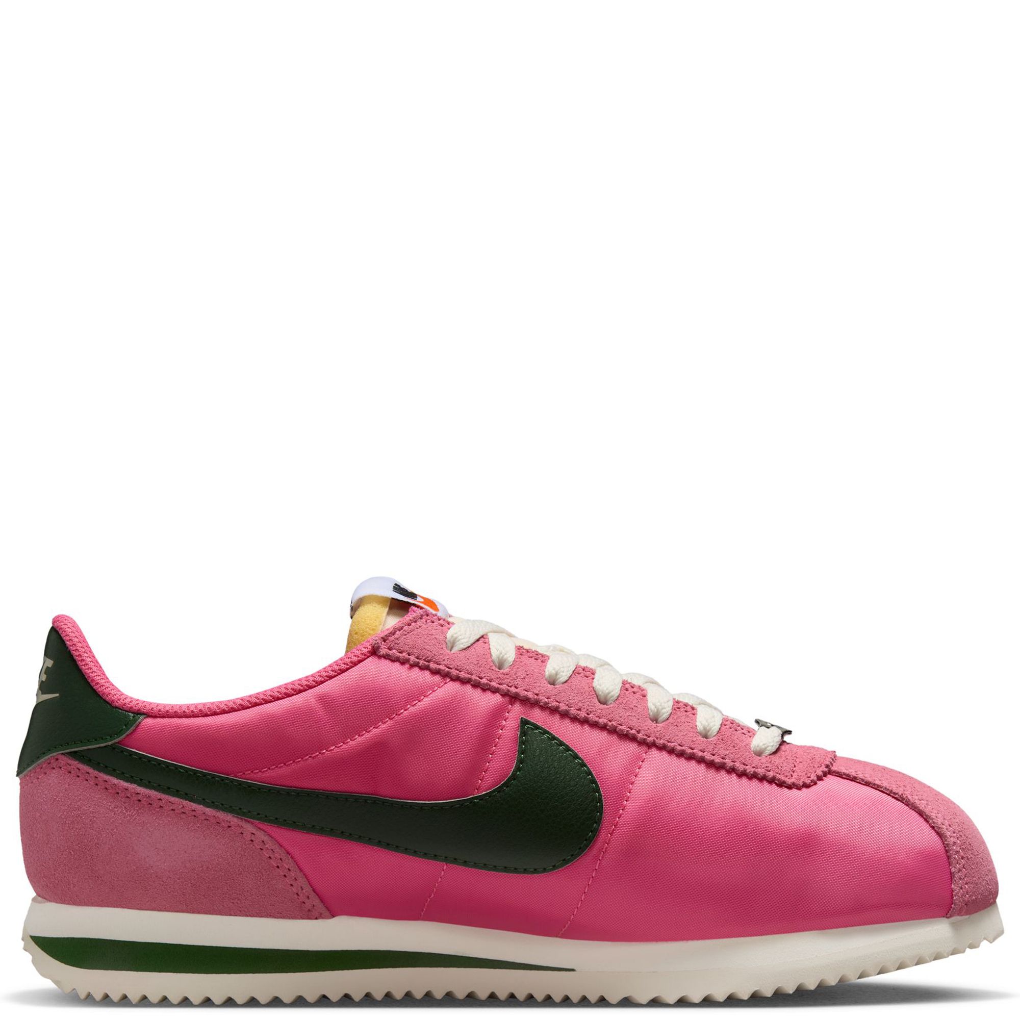 raisa nike cortez