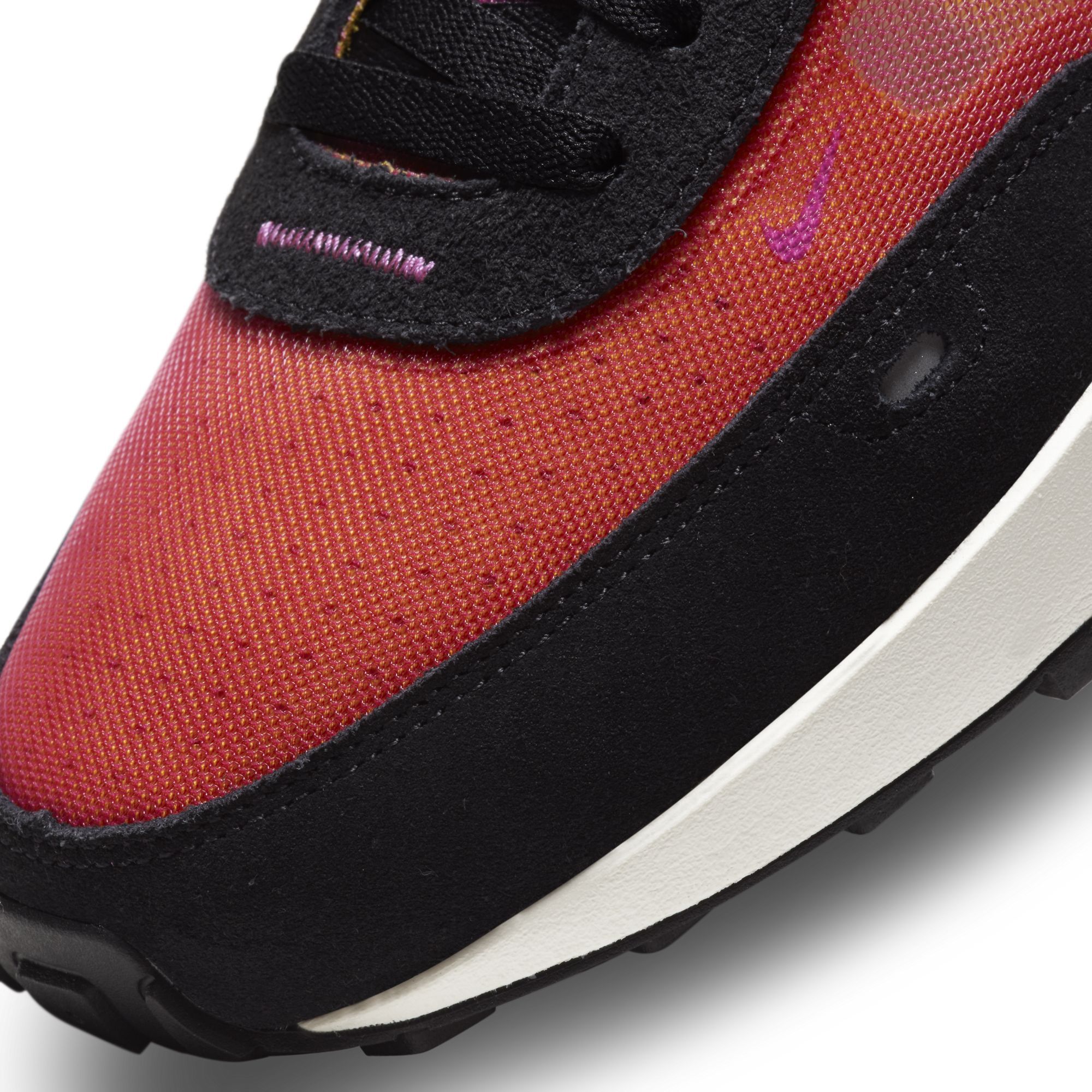 waffle one active fuchsia on feet