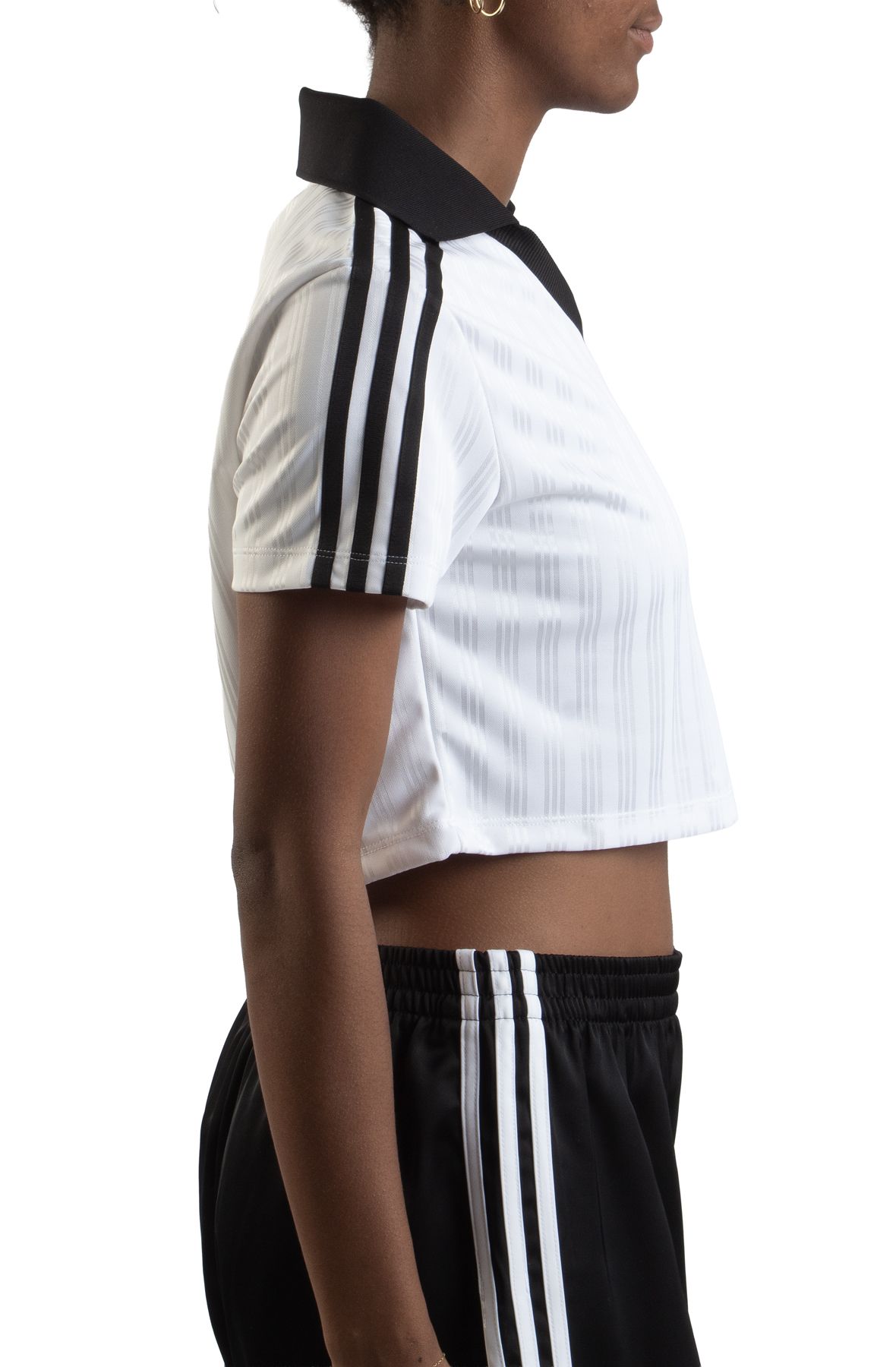 【ADIDAS ORIGINALS】★正規品★ADICOLOR VNECK POLO TSHIRT★ adidas Adicolor Football Jacquard V-Neck Crop Polo Shirt