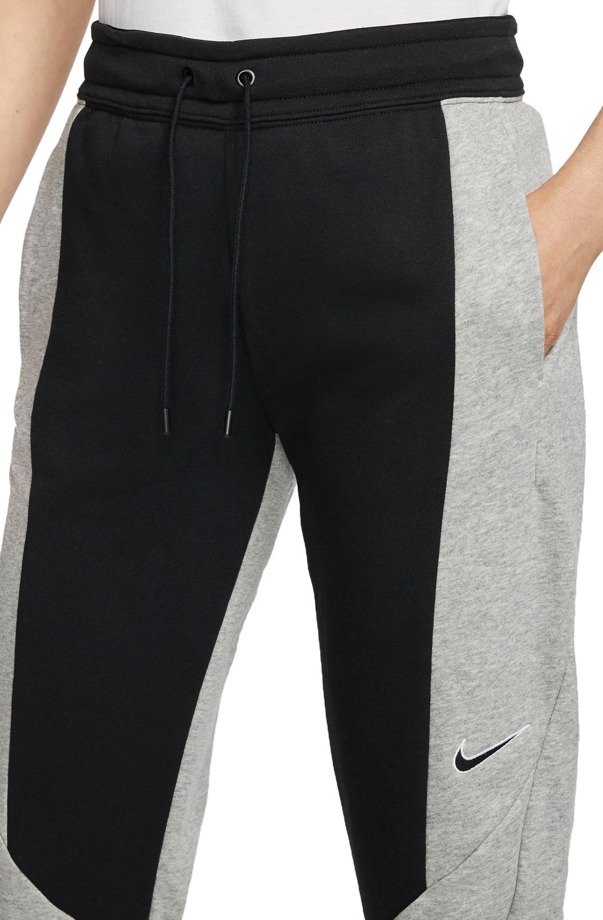 nike sportswear joggers black