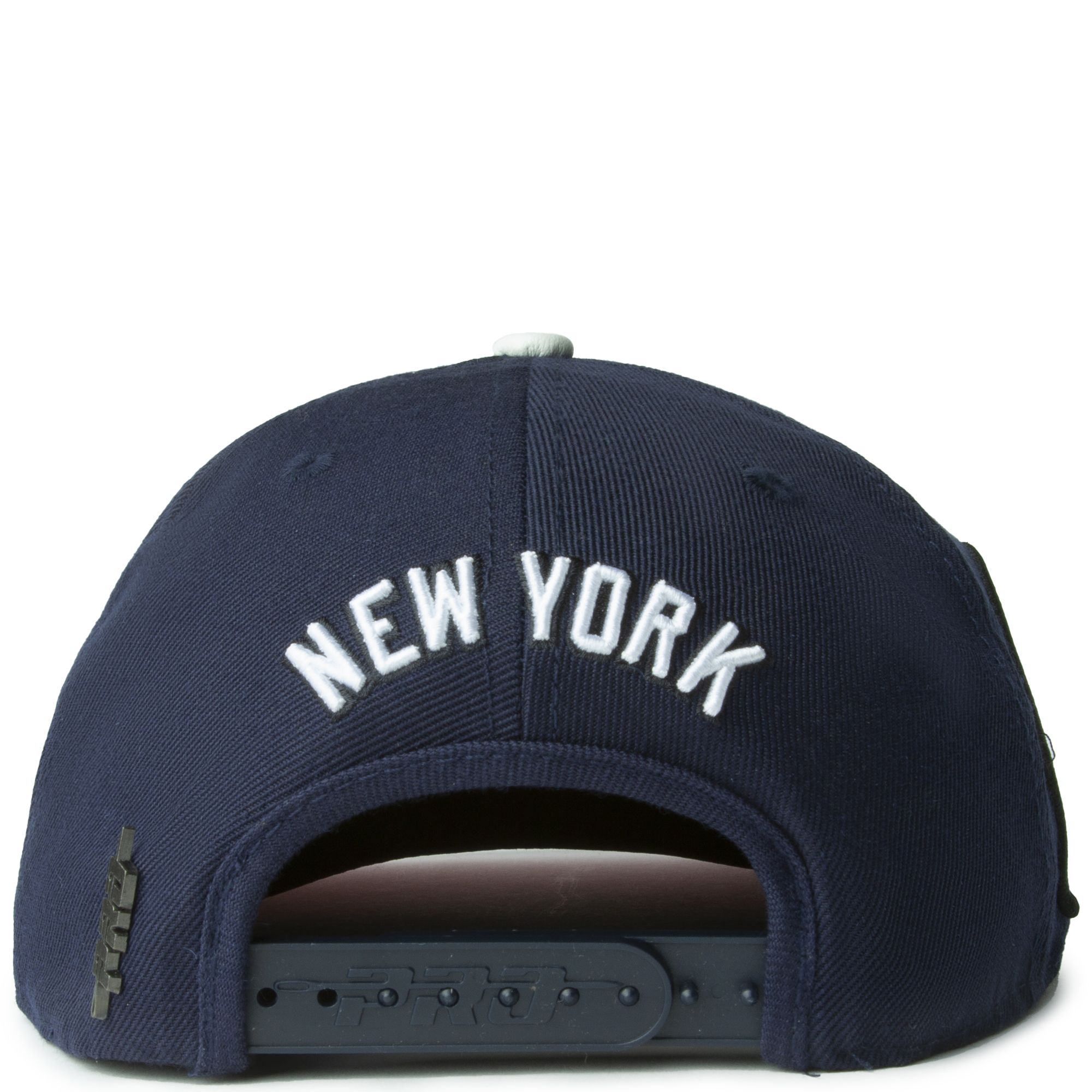 PRO STANDARD New York Yankees Snapback LNY739875-BRM - Shiekh