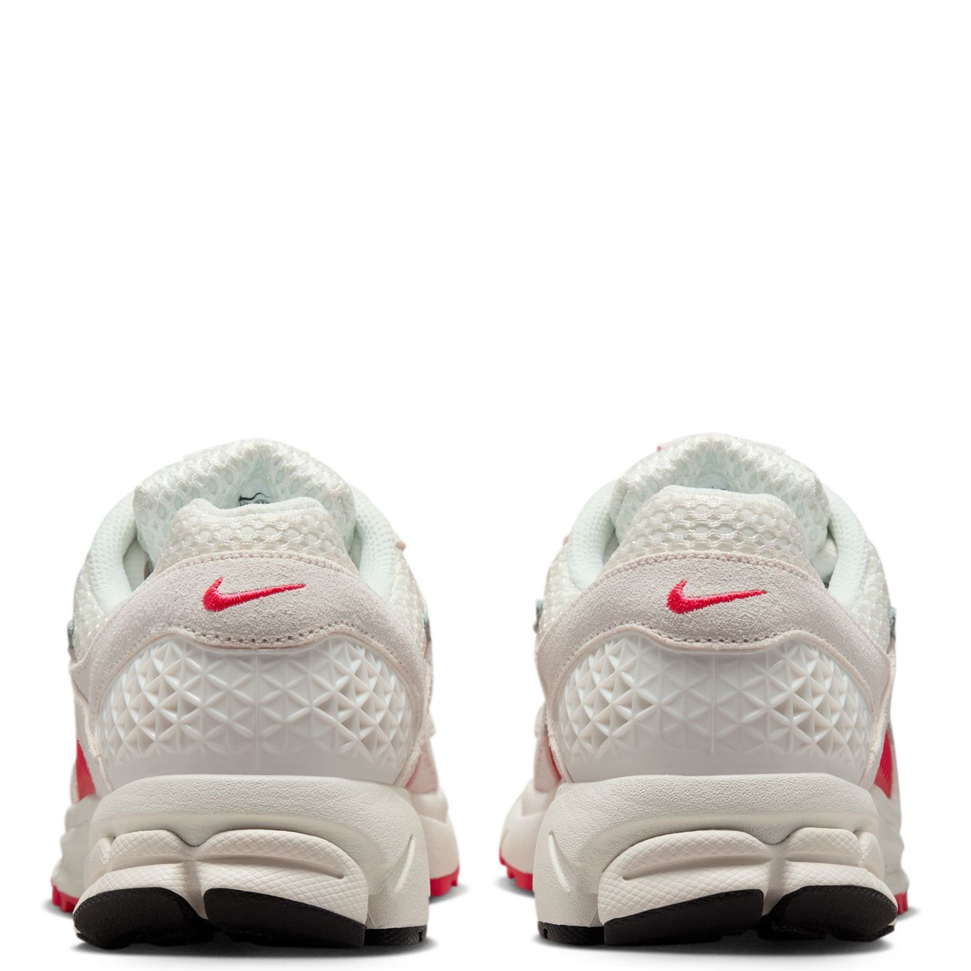 NIKE Zoom Vomero 5 HF5072 133 - Shiekh