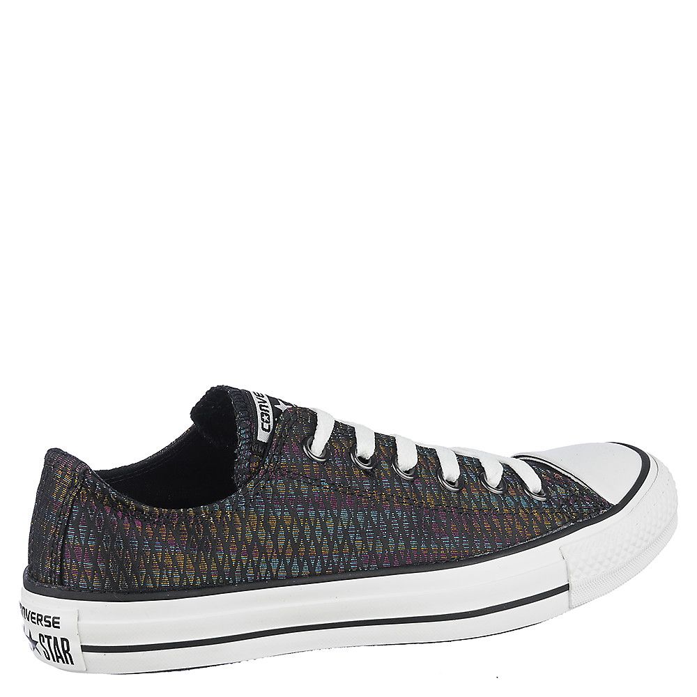 women black chucks
