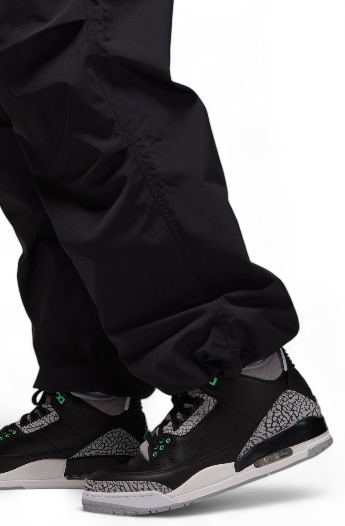 JORDAN Essentials Woven Pants FV7306 010 - Shiekh