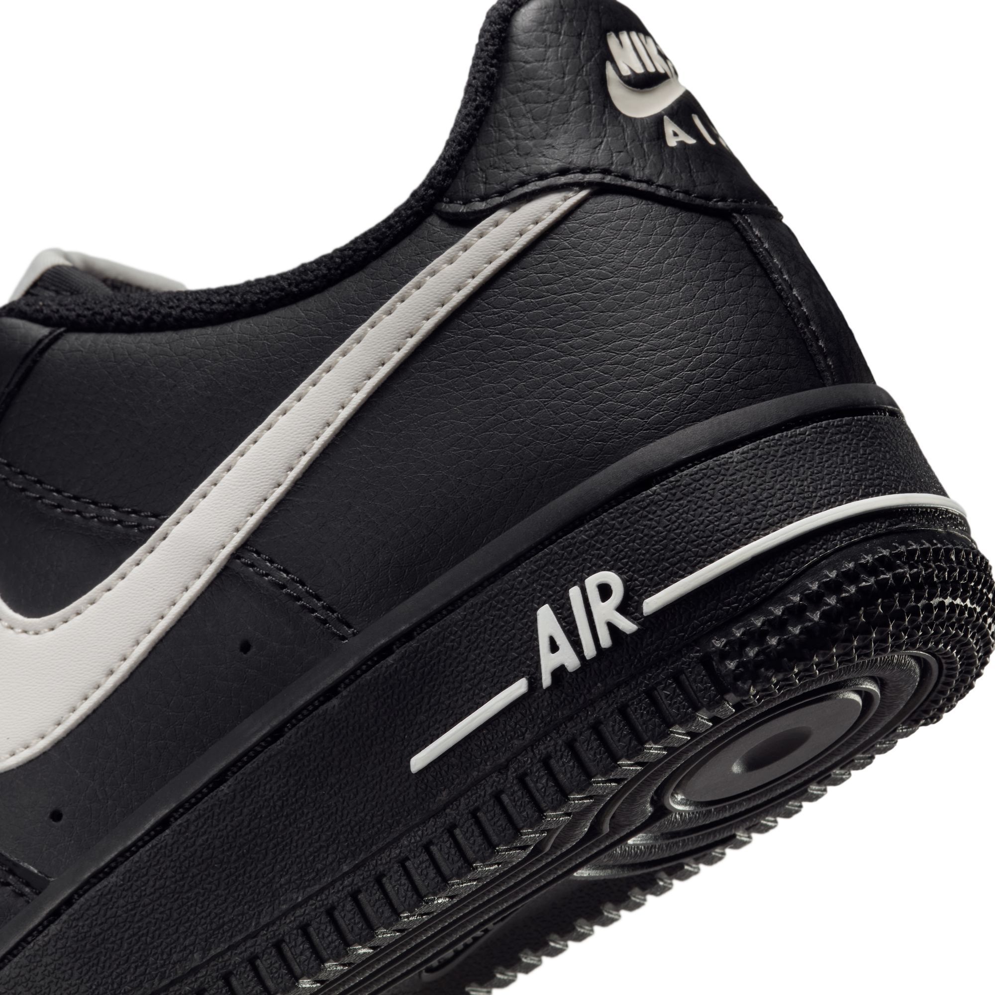 air force 1 shoes black