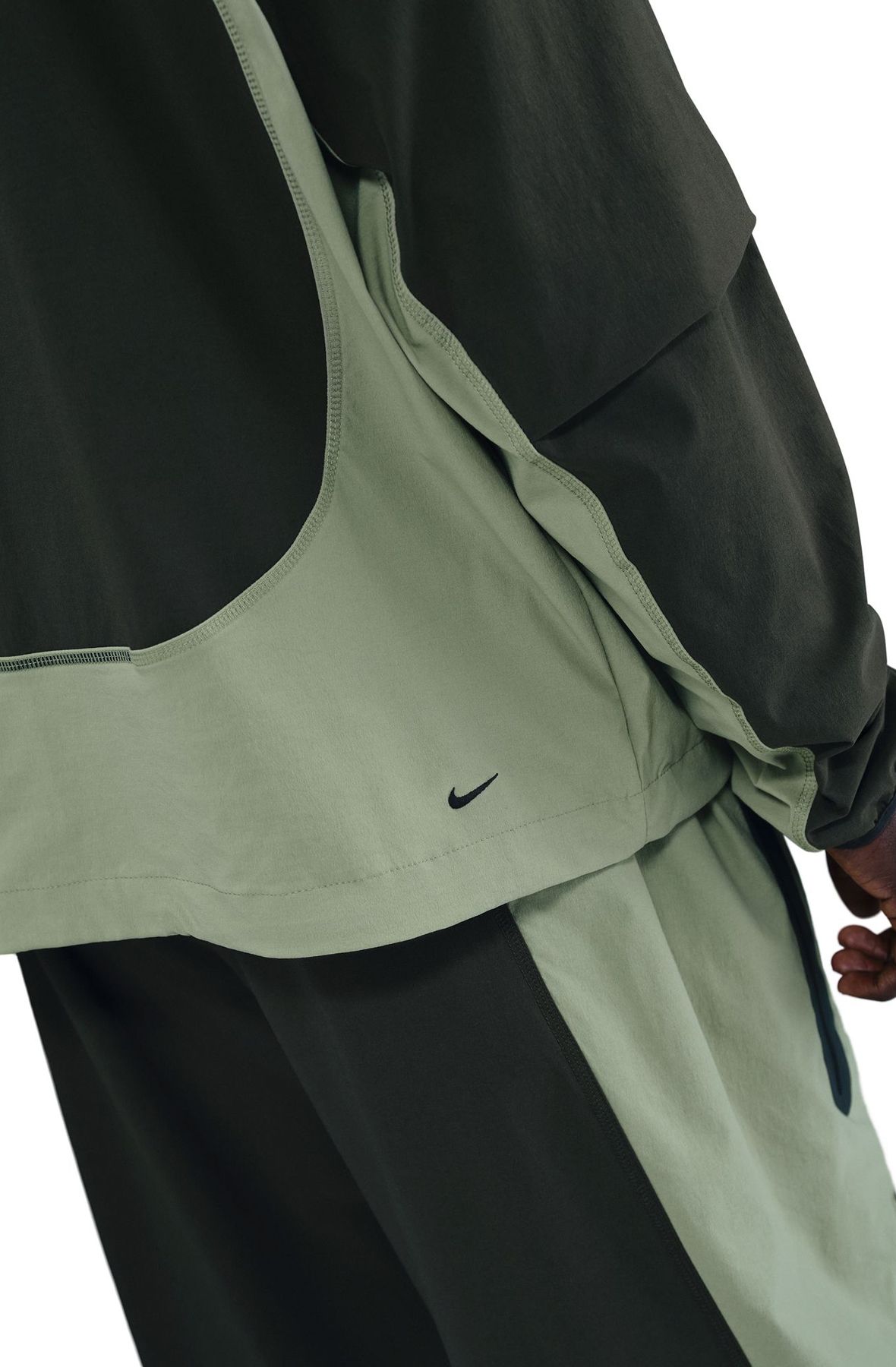 NIKE Tech Dri-FIT Woven Color-Block Windrunner Loose Jacket IH8461