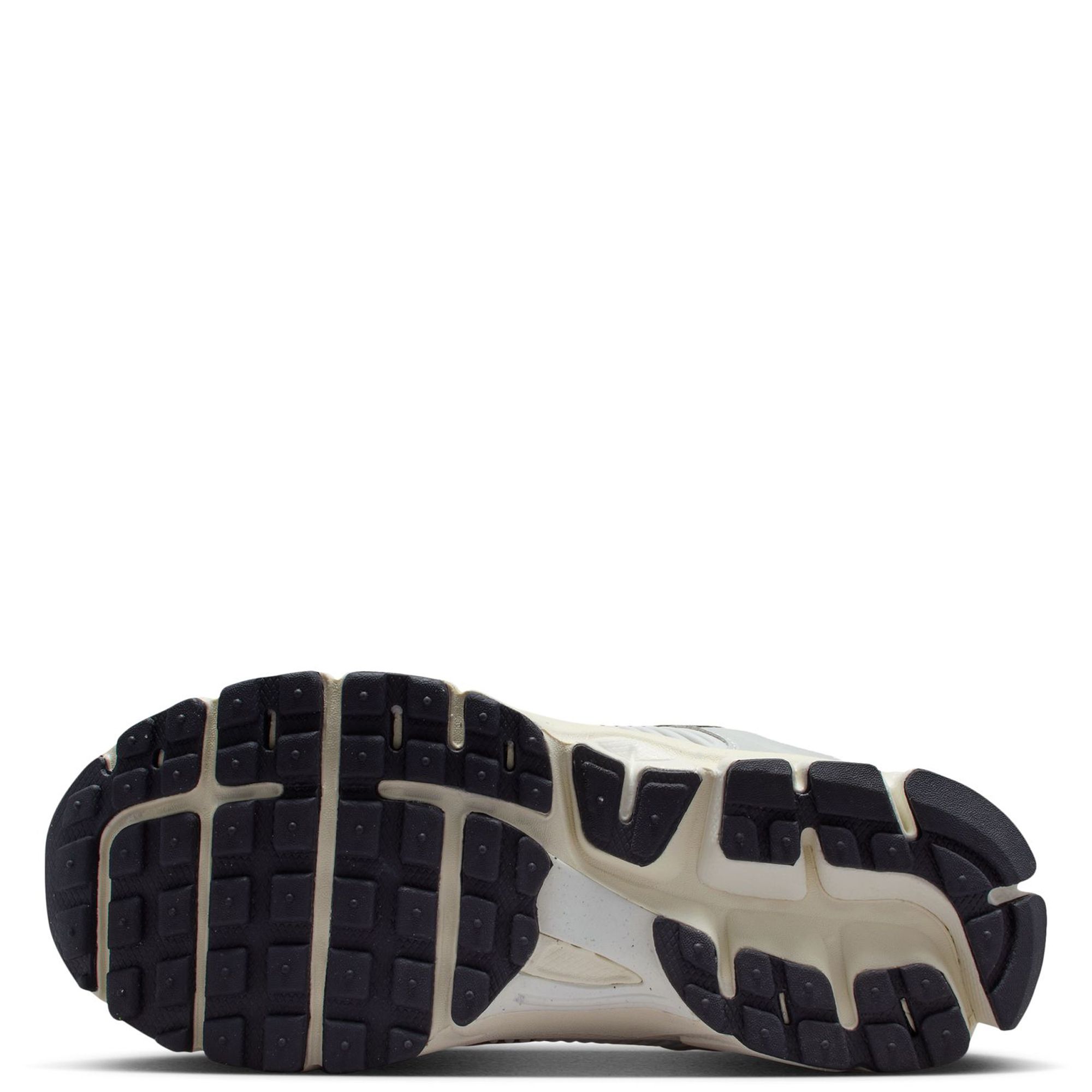 NIKE Grade-School Vomero 5 IM9467 001 - Shiekh