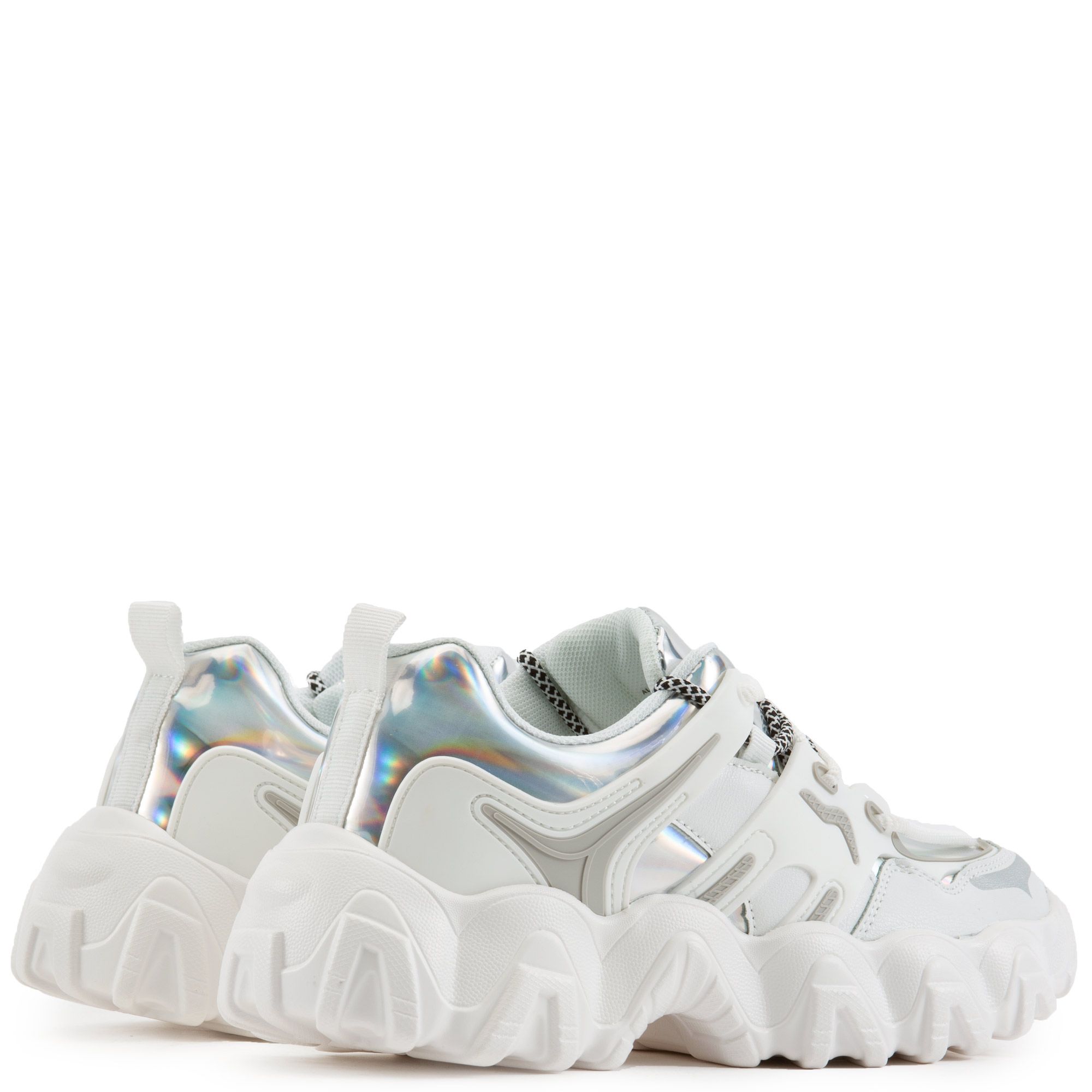 beez slip on sneakers