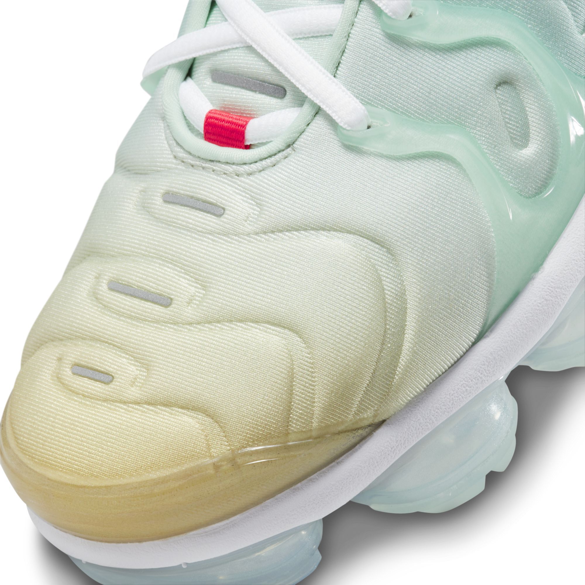 vapormax plus metallic silver