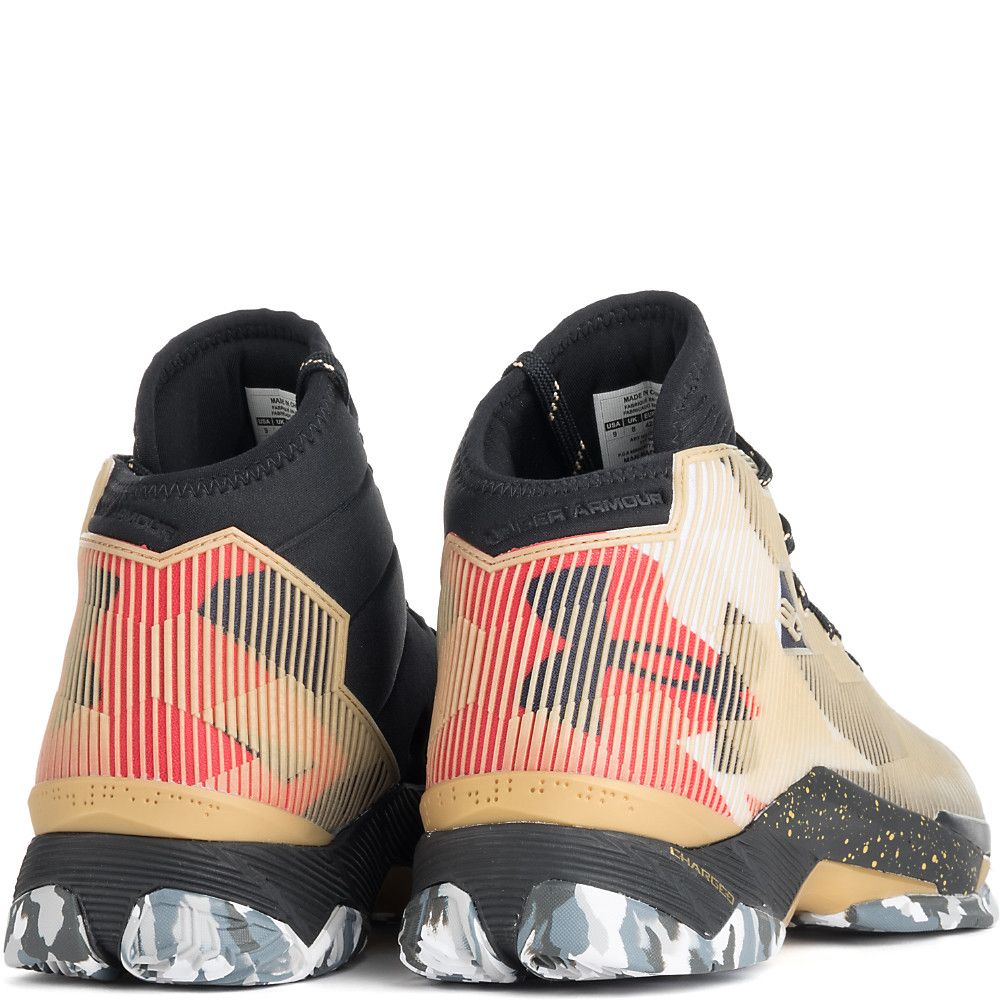 UNDER ARMOUR Men's Curry 2.5 Athletic Basketball Sneaker 1274425