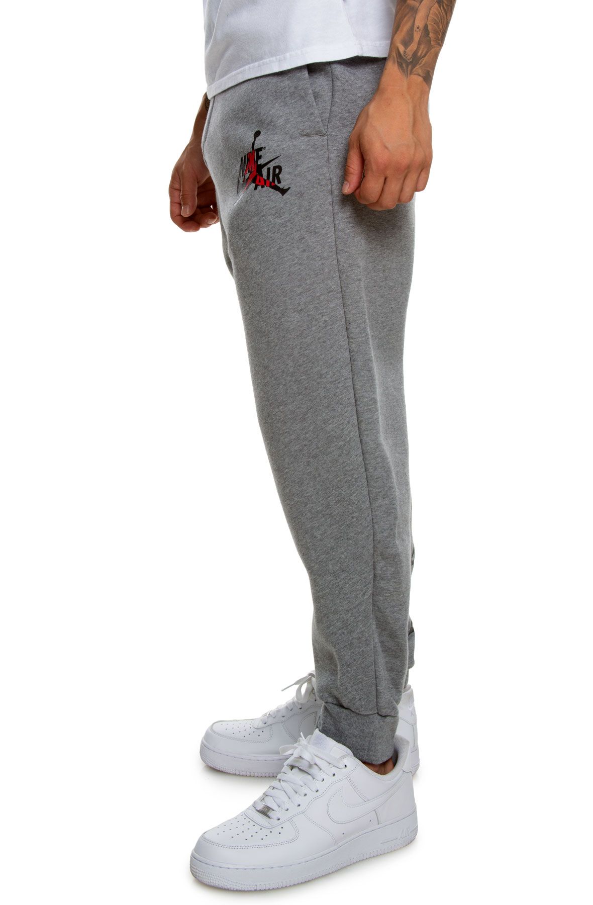 nike jordan jumpman cuffed joggers in black