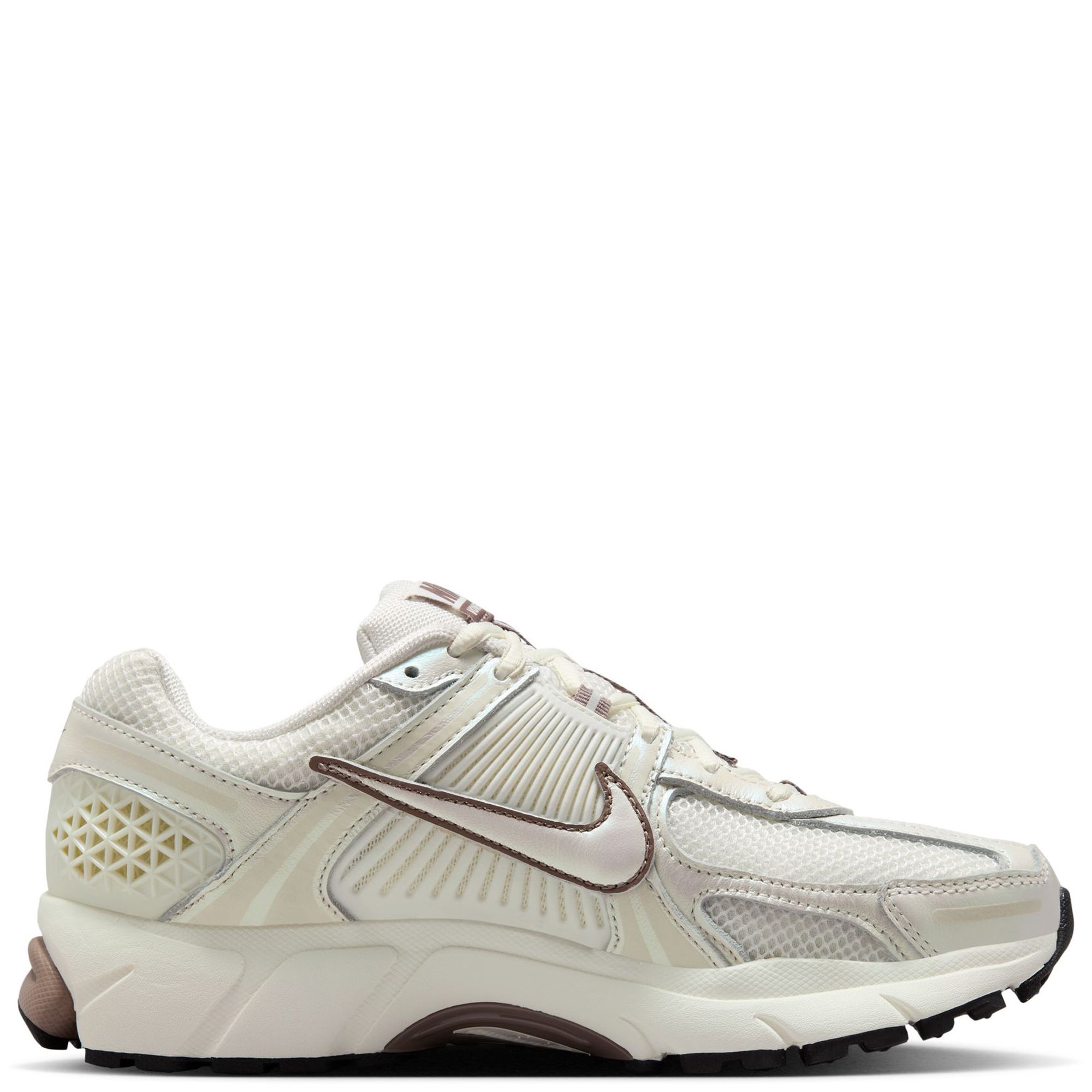 NIKE Women's Zoom Vomero 5 IB8129 133 - Shiekh