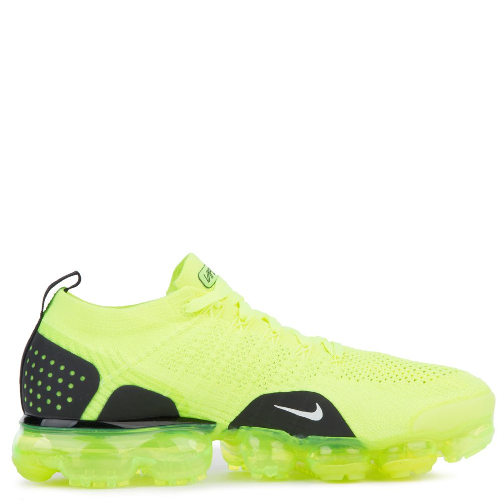 Nike Women s Air VaporMax Flyknit 2 Running Pinterest