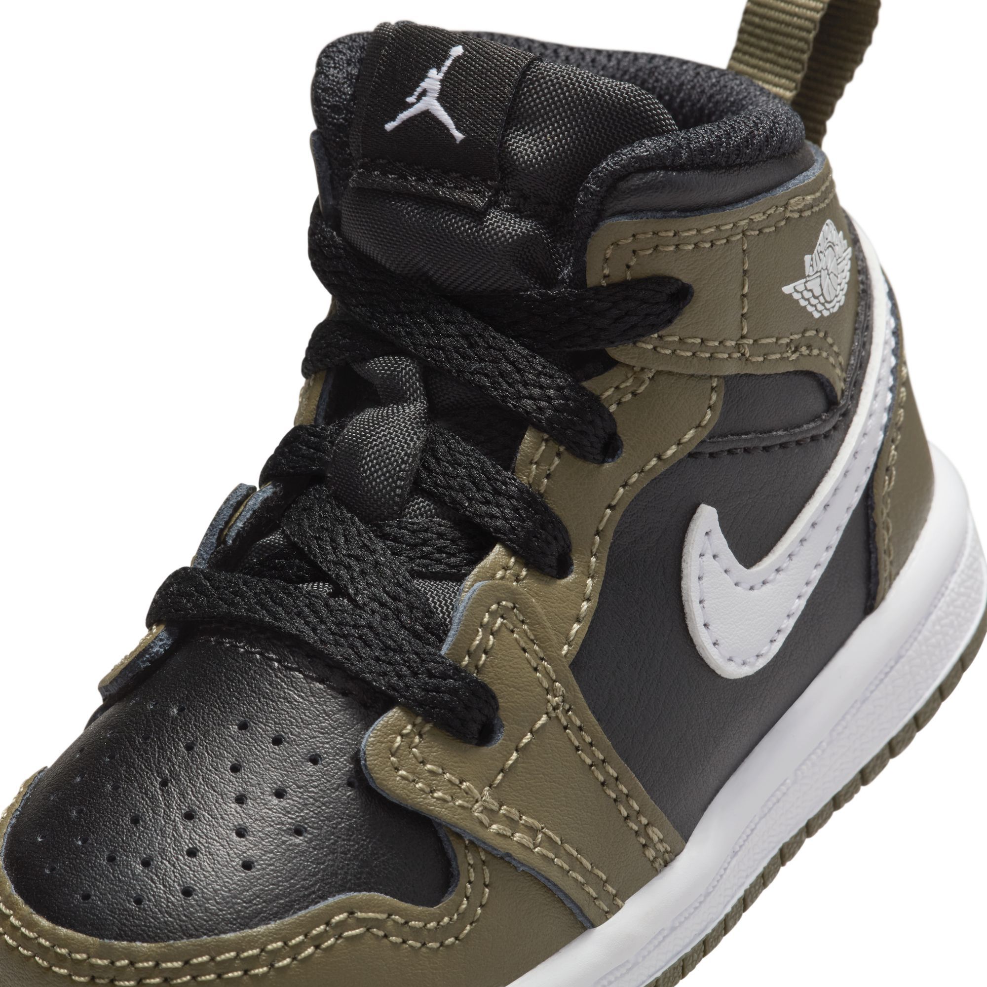 ≽^• ༝ •^≼ Air Jordan 1 Mid New Love Black / Varsity Maize - June 1