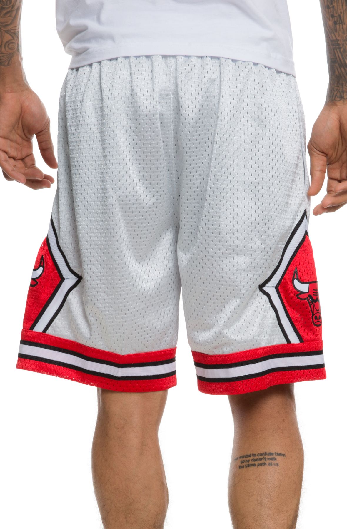 mitchell and ness swingman shorts bulls