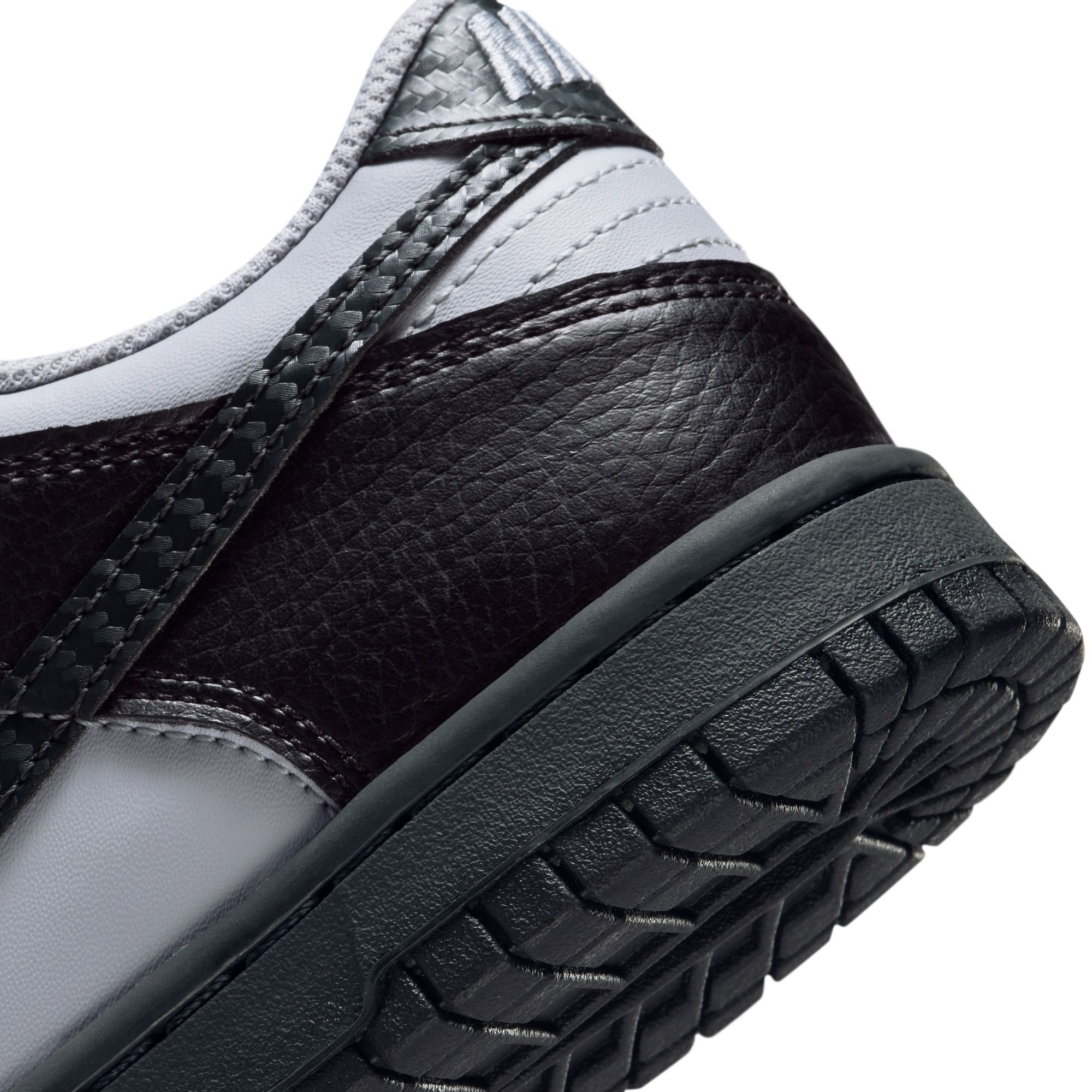 NIKE Grade-School Dunk Low IQ0311 012 - Shiekh
