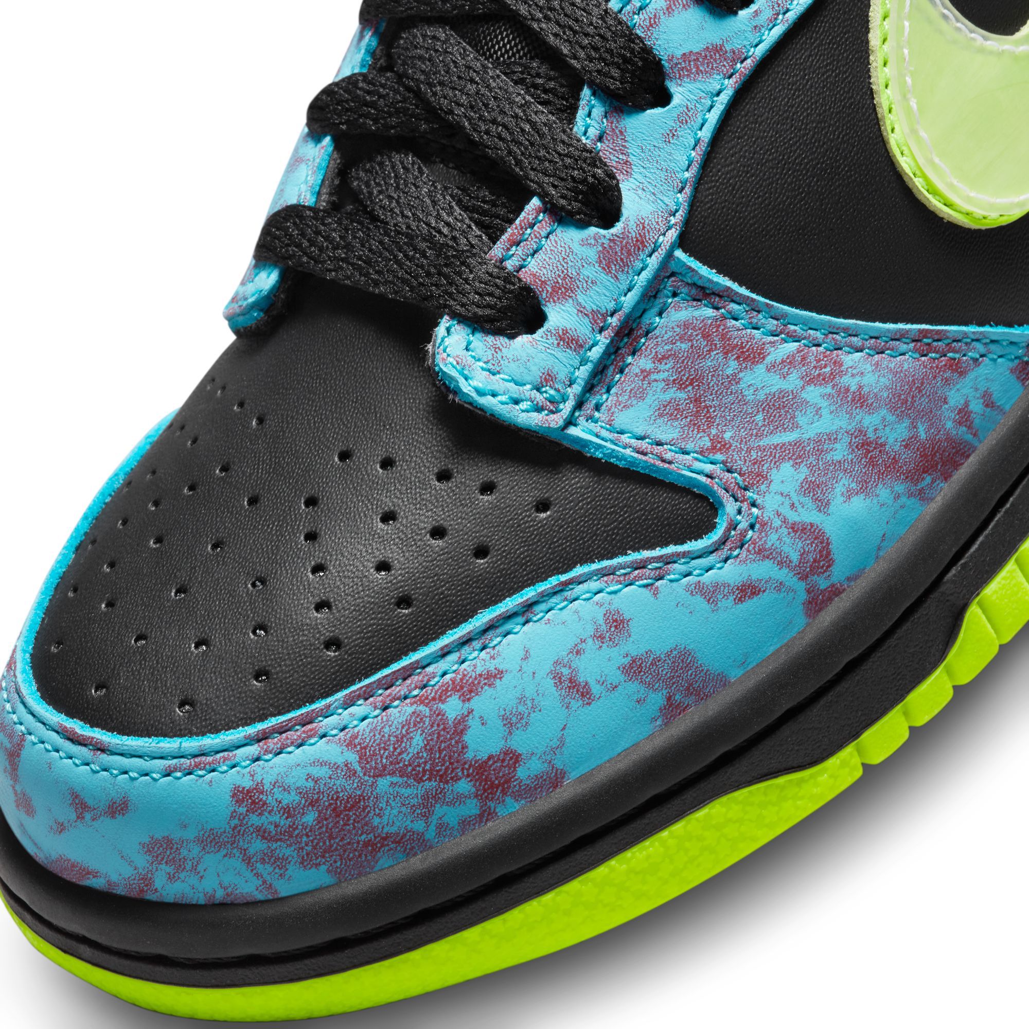 NIKE Grade School Dunk Low DV1694 900 - Shiekh