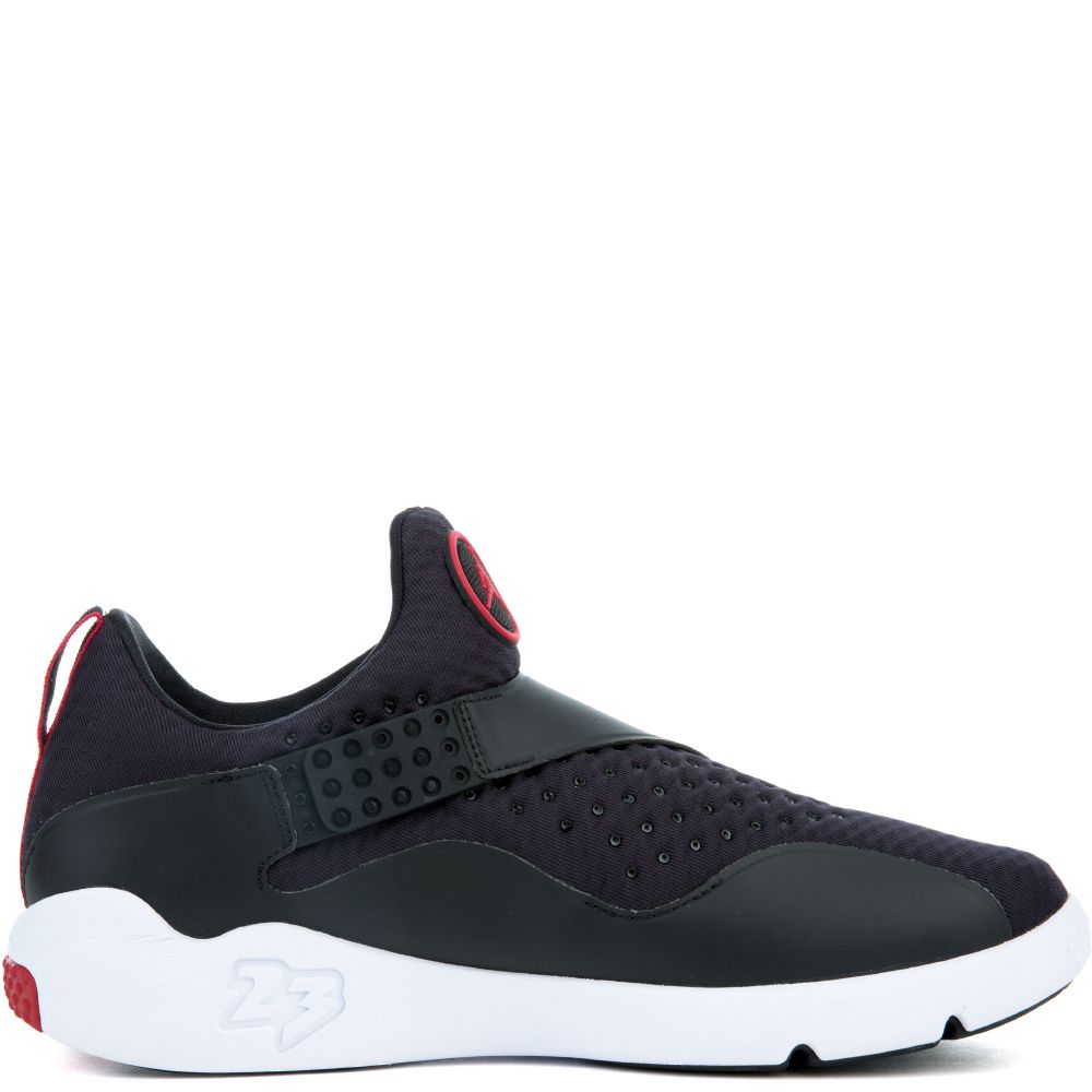 MEN 'S JORDAN TRAINER ESSENTIAL 888122 016
