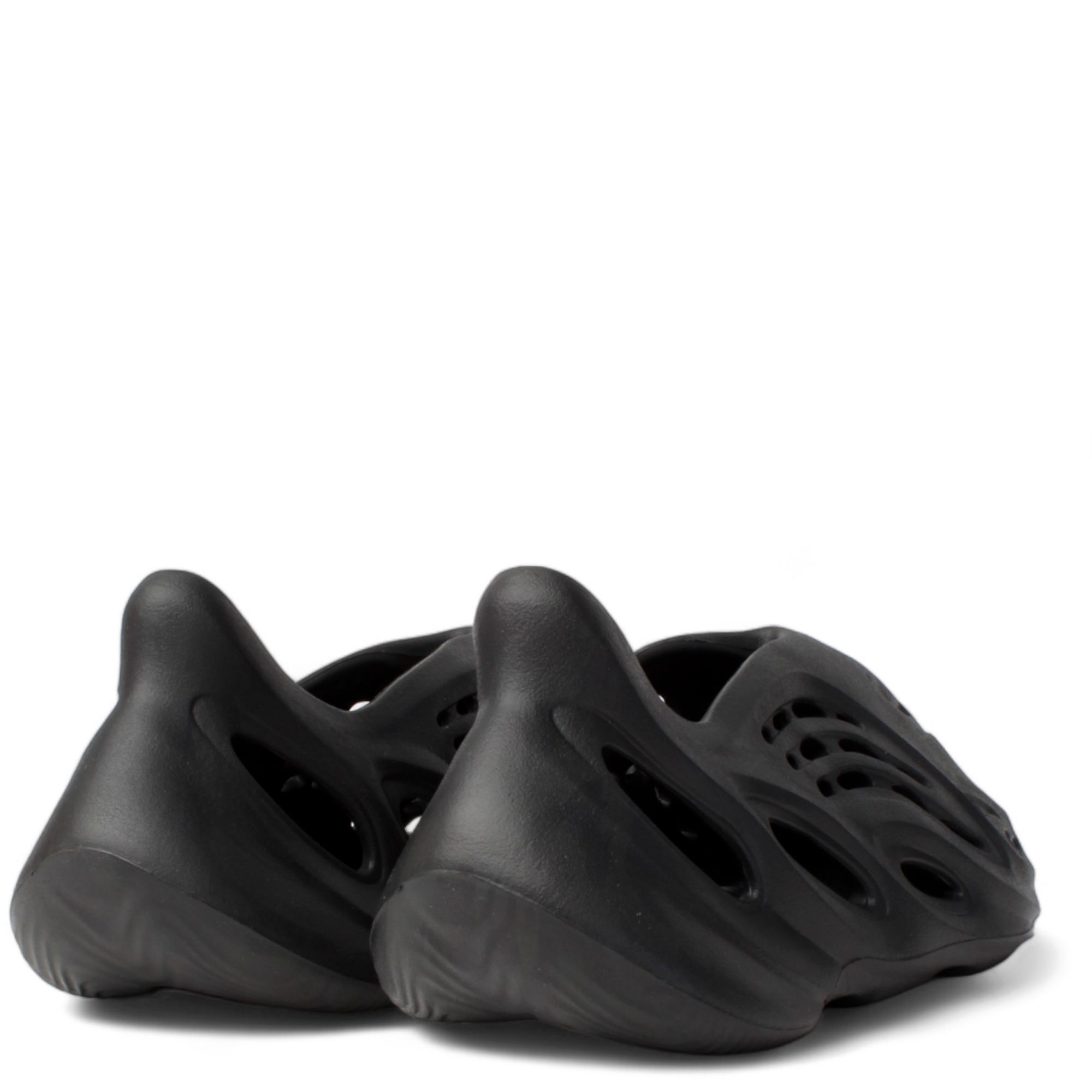 ADIDAS Yeezy Foam RNR HP8739 - Shiekh