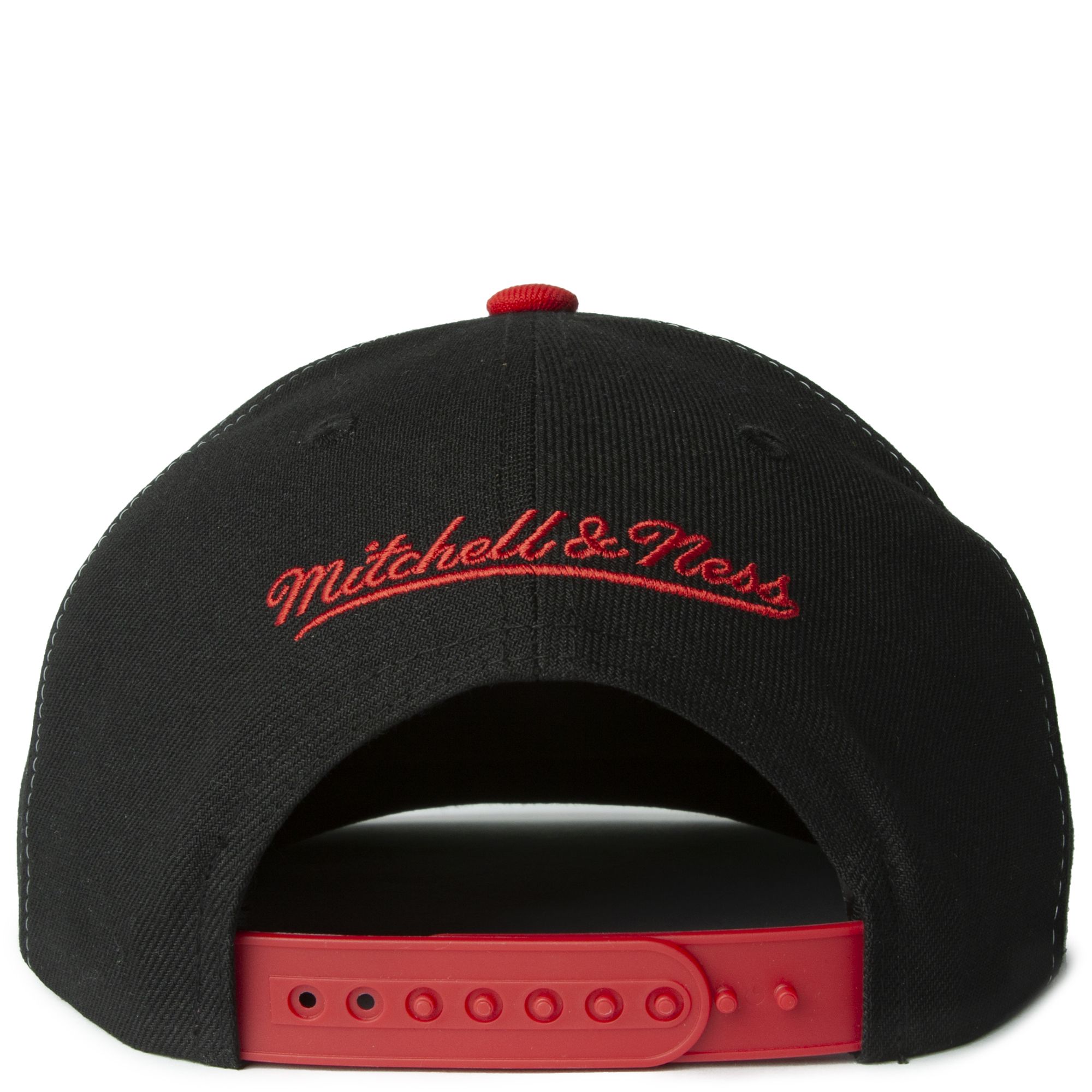 Mitchell & Ness Chicago Bulls Snapback Hat for Men - White/Black/Red -  Basketball Cap for Men