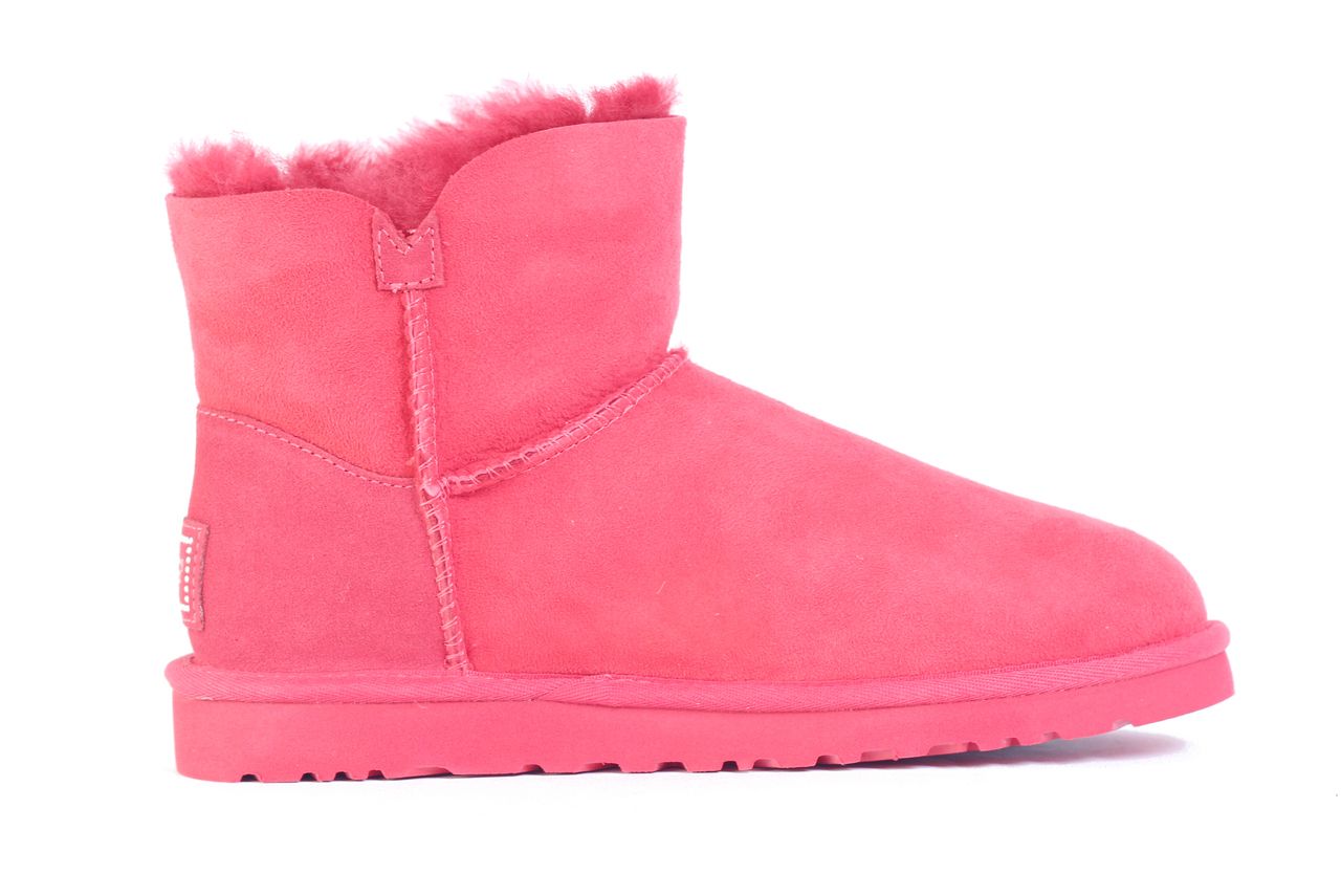ugg boots with red laces