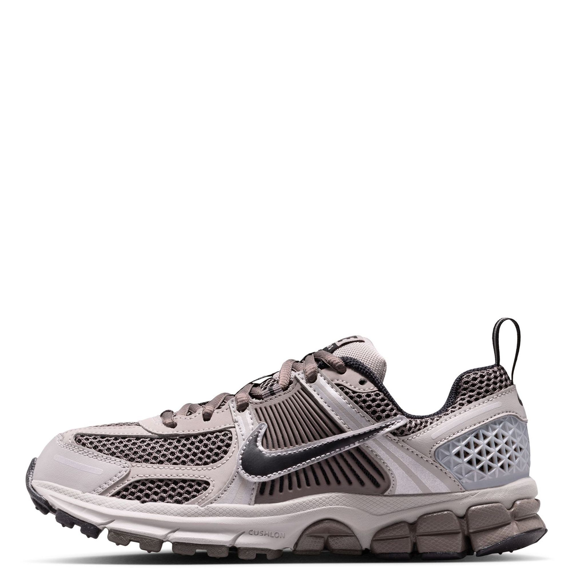NIKE Grade-School Vomero 5 HF6998 010 - Shiekh