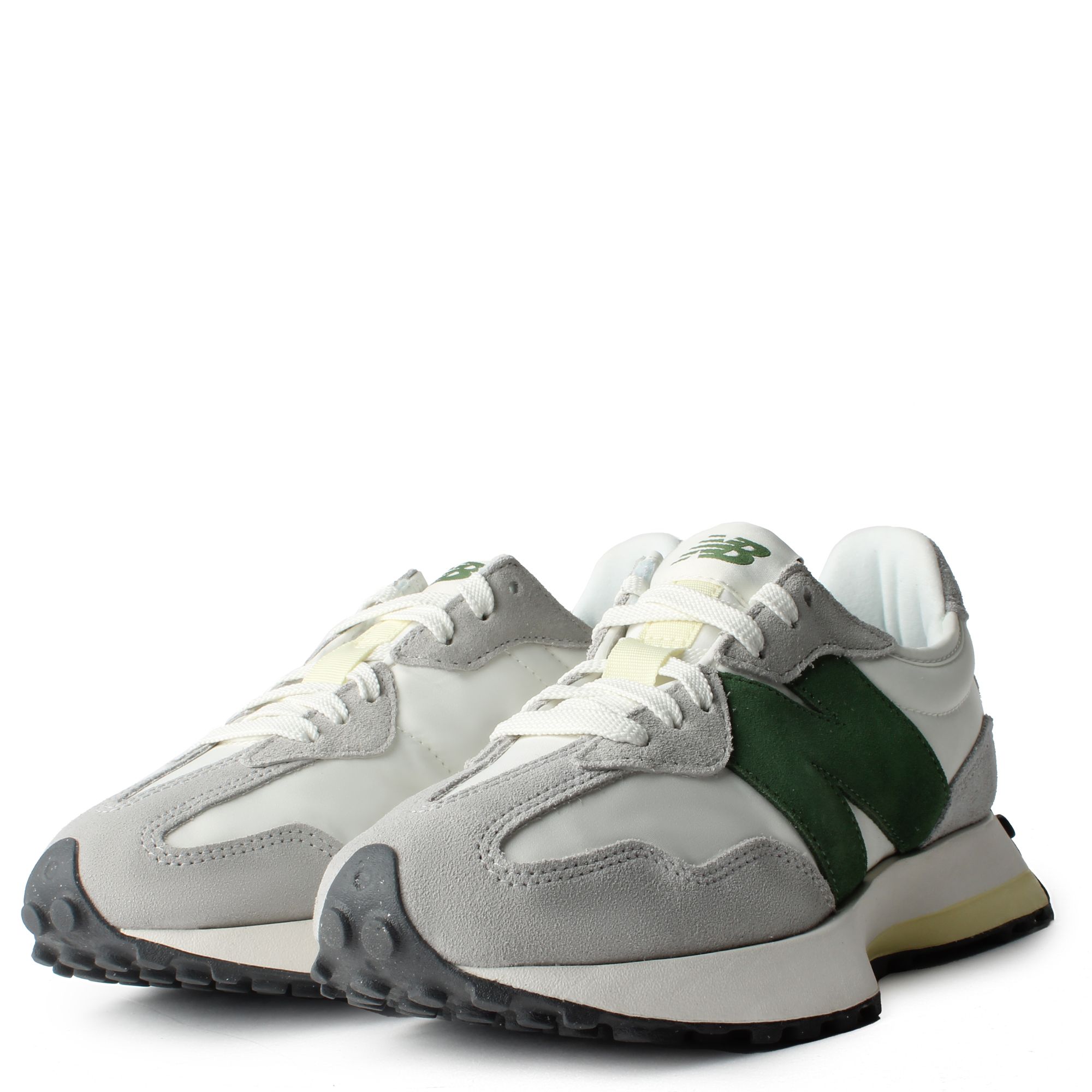 ❥nori  New Balance 327 