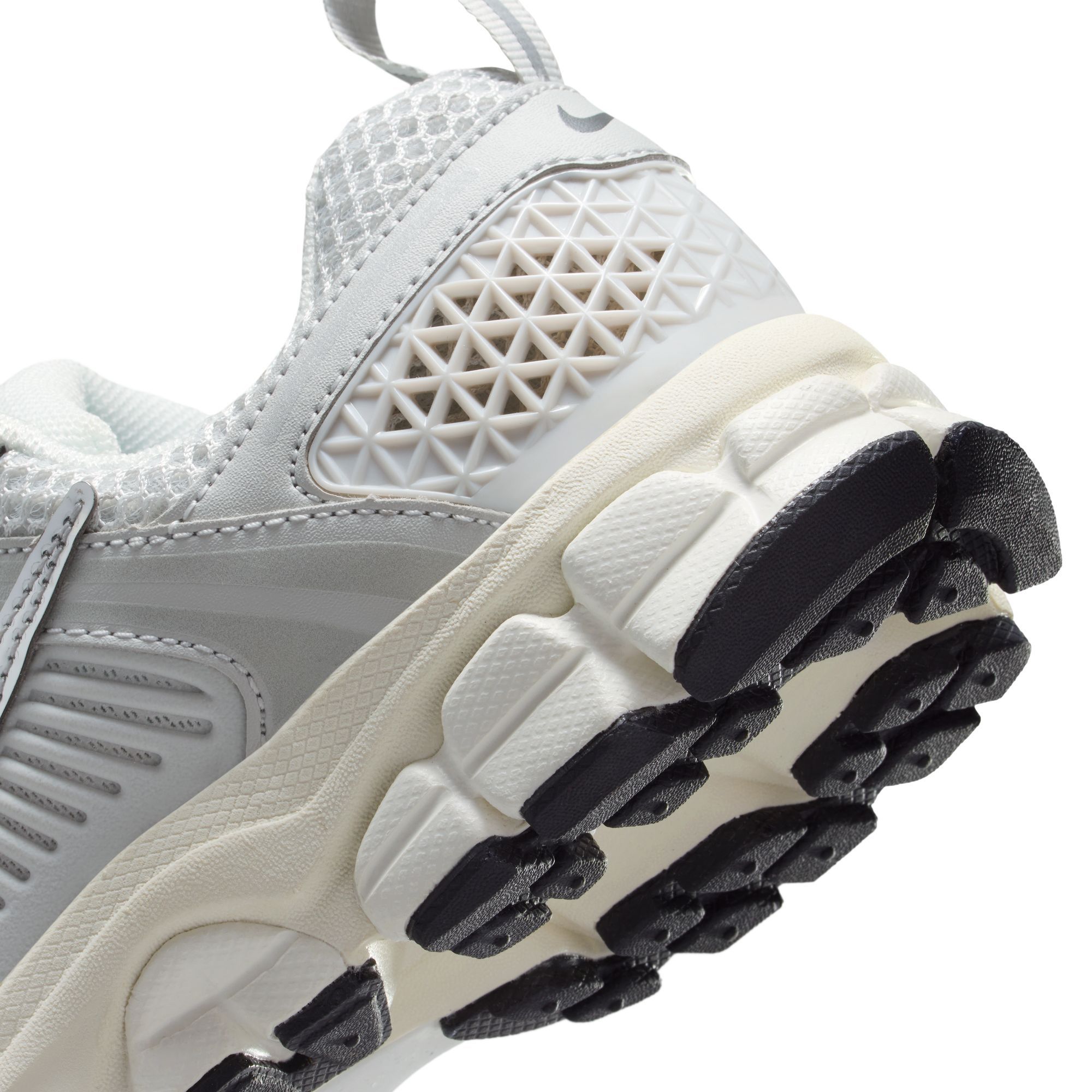 NIKE Grade-School Vomero 5 IM9467 001 - Shiekh