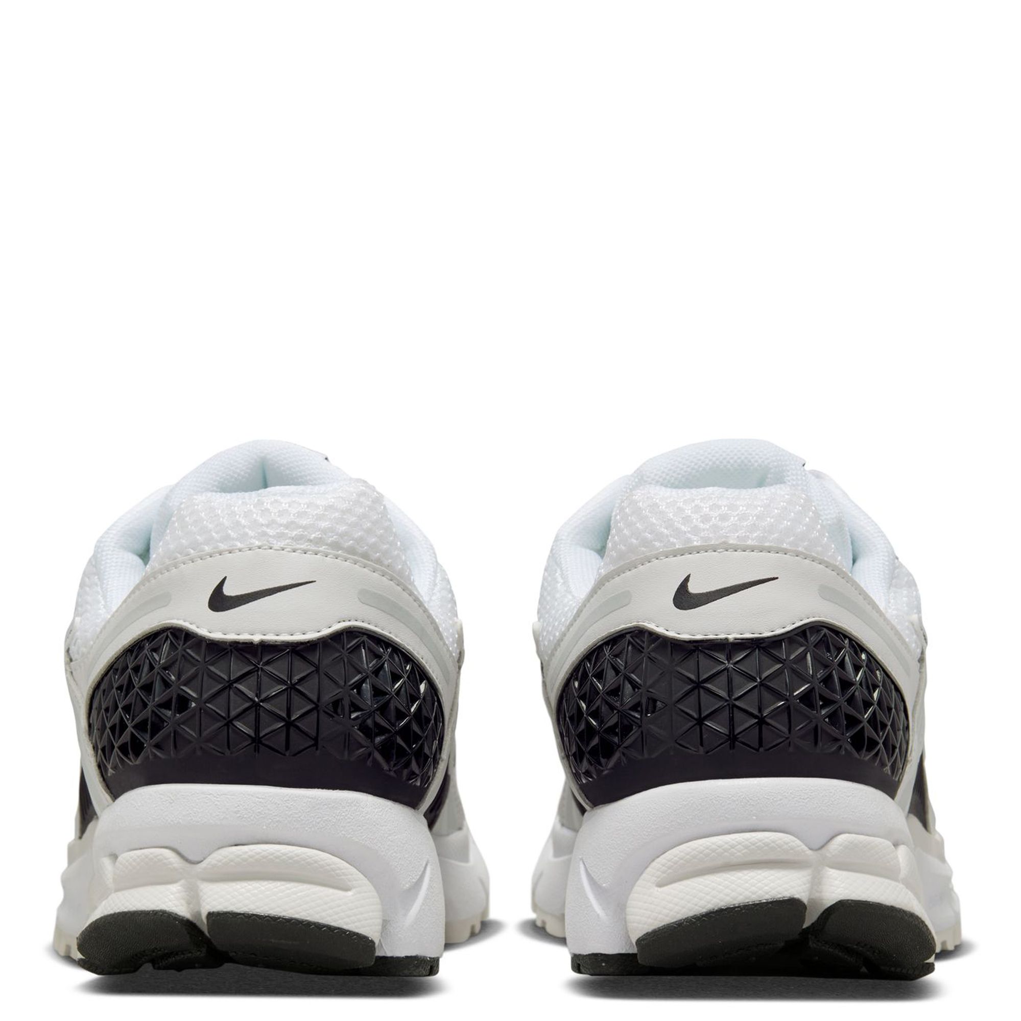 【NIKE】★送料・関税込★ FB9149-101 NIKE ZOOM VOMERO 5 Nike Zoom Vomero 5 White Black Men's - FB9149-101 - US