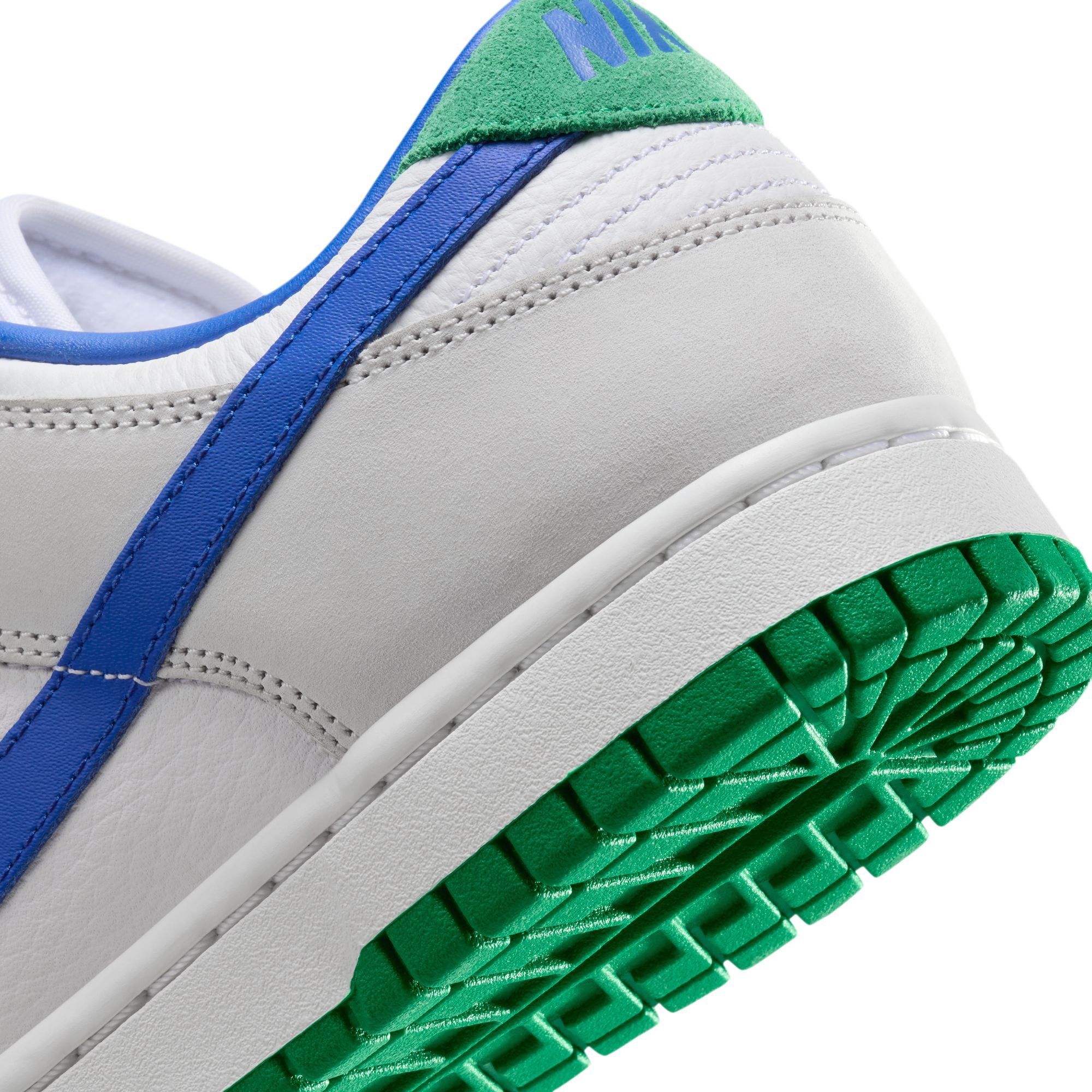ホワイト/ライトブルー スニーカー NIKE Dunk Low Premium FB7910 100 - Shiekh