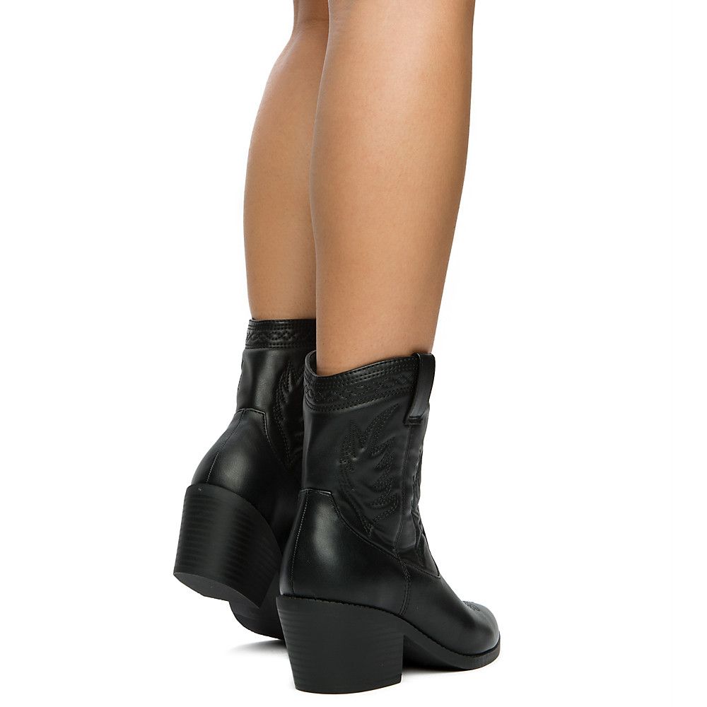 SODA Women's Picotee-S Ankle Boots FD PICOTEE-S/BLACK PU - Shiekh
