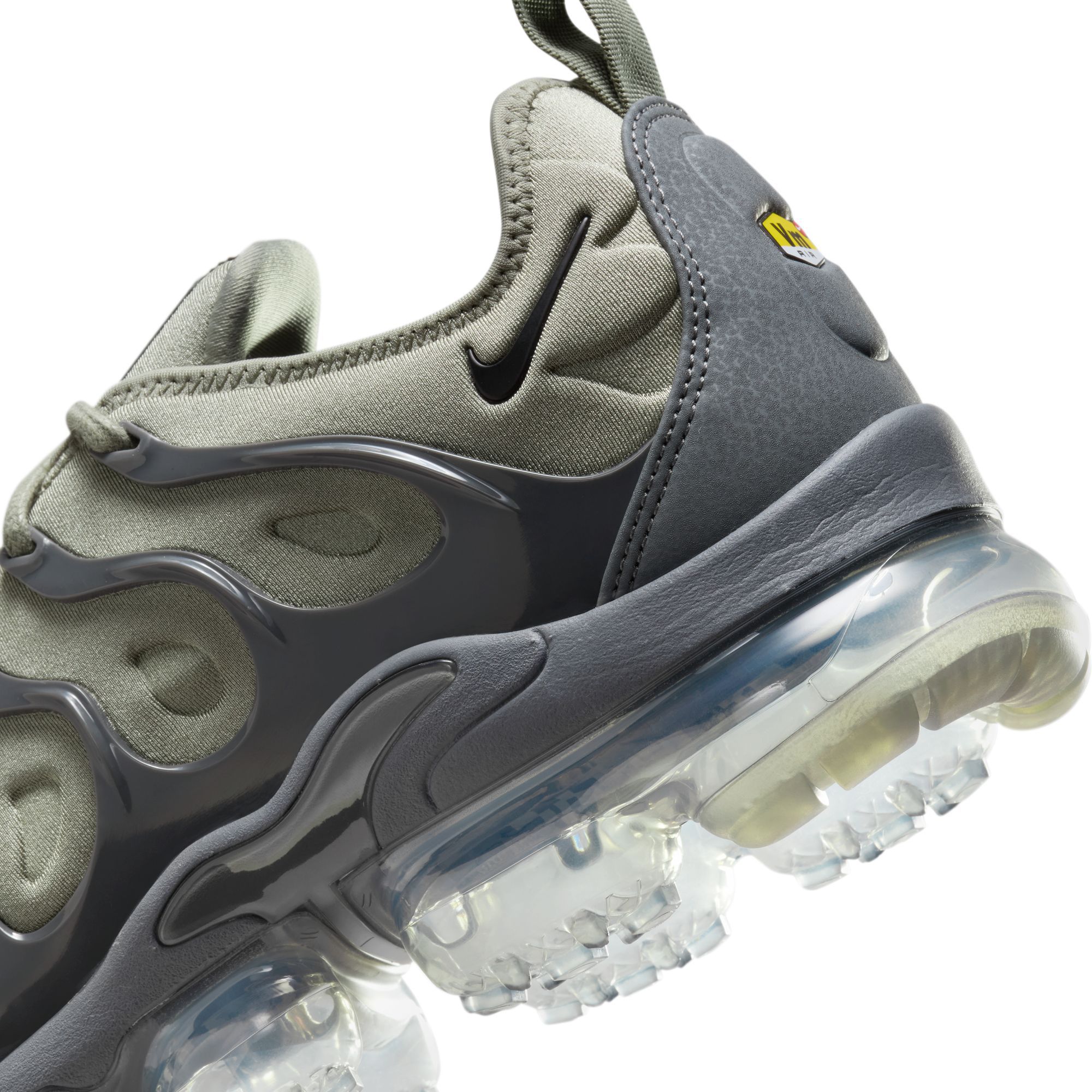 NIKE Air VaporMax Plus AT5681 001 Shiekh