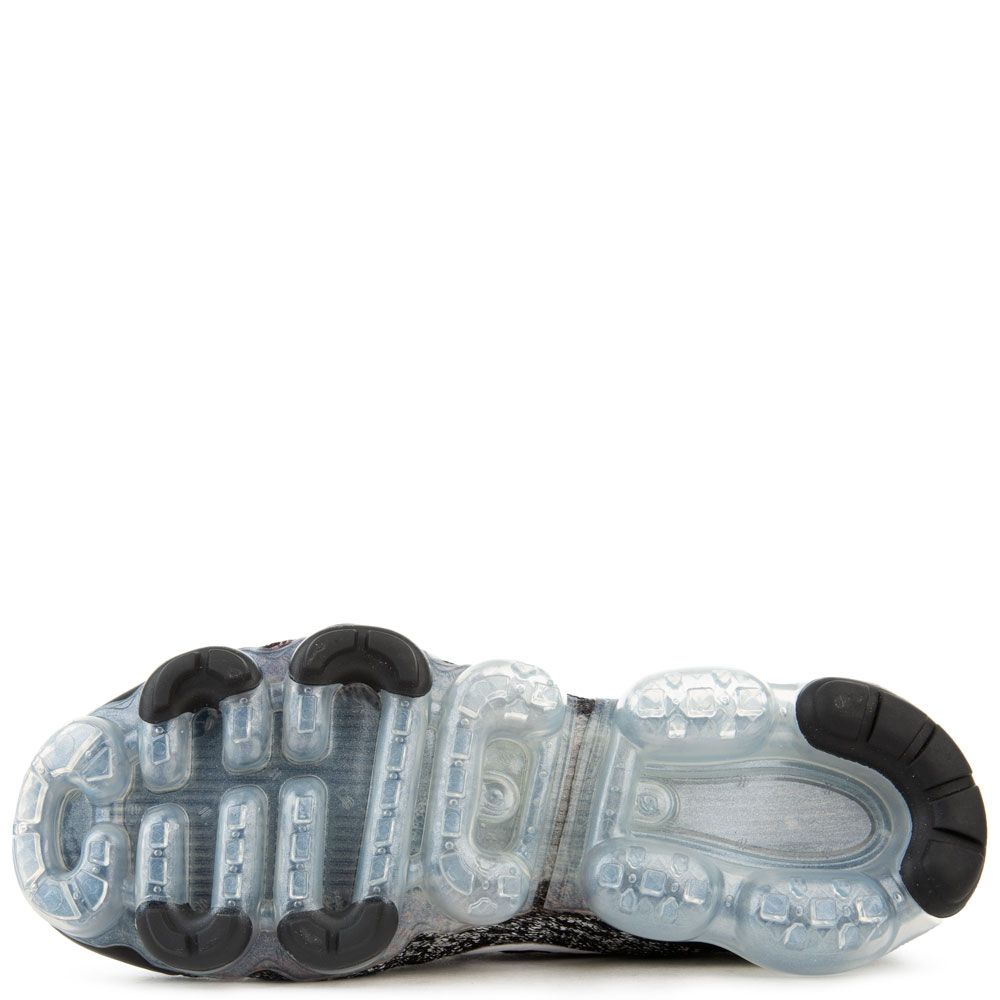 white vapormax flyknit