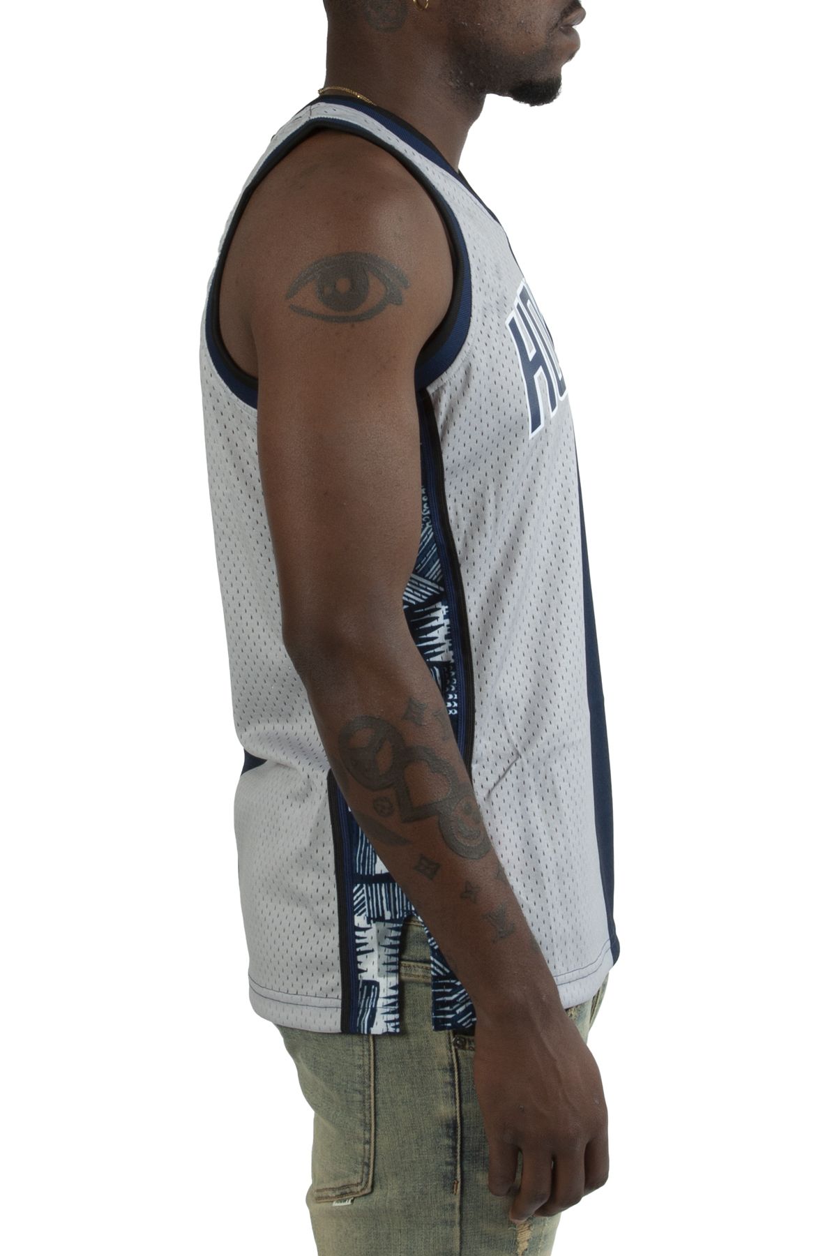 MITCHELL AND NESS GEORGETOWN 1995 ALLEN IVERSON JERSEY  SMJY4845-GTW95AIVGYNY - Shiekh