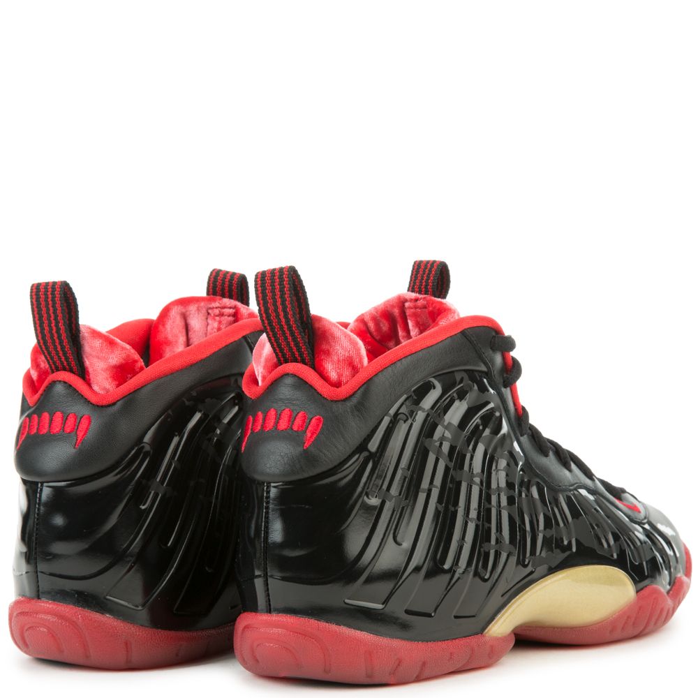 nike little posite one qs