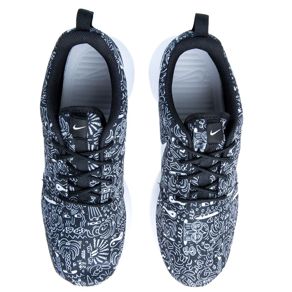 women's roshe one casual sneakers