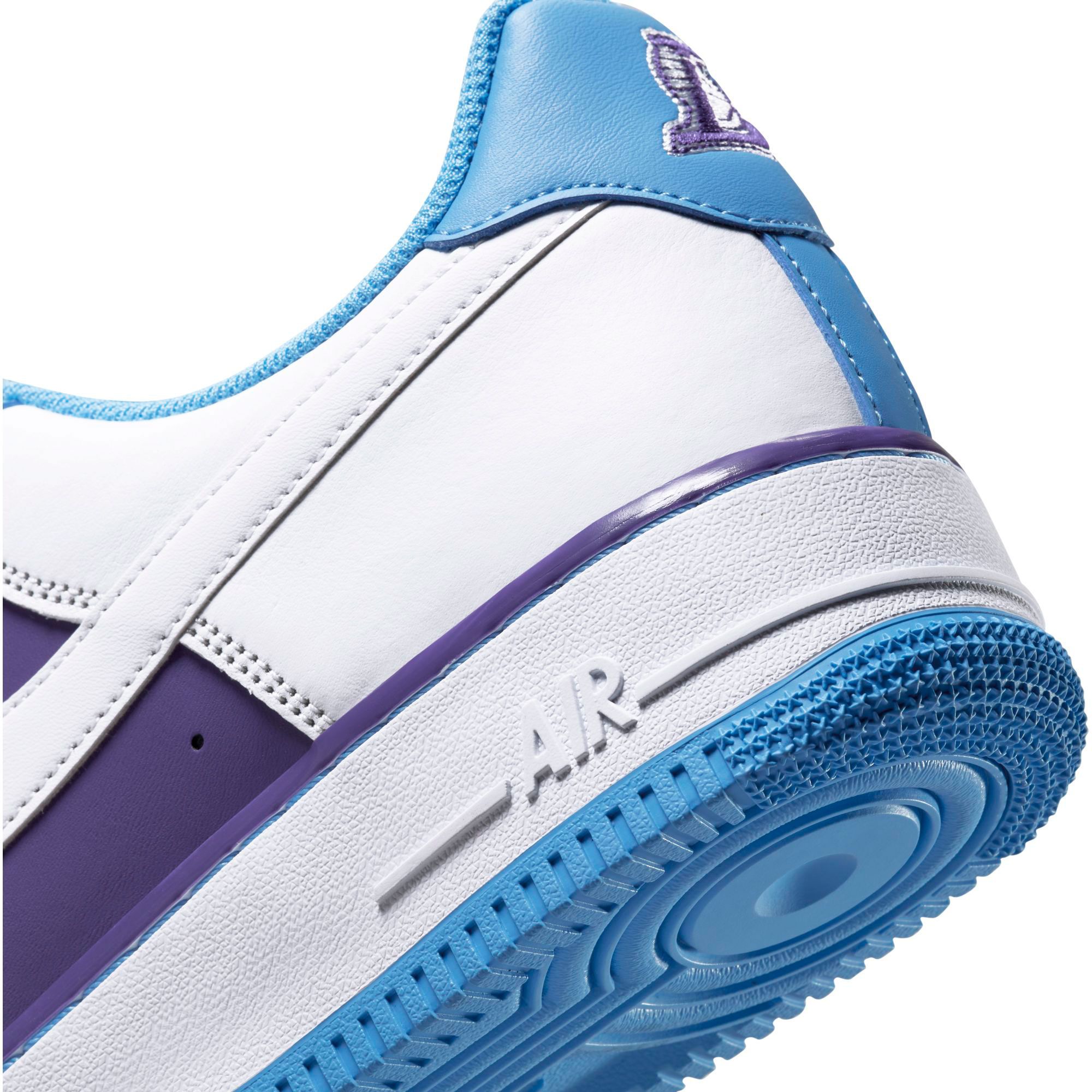 Nike Men Air Force 1 '07 Lv8 (white / white-coast-field purple)