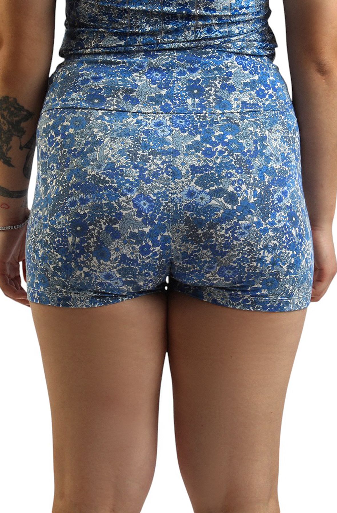 adidas x Liberty London☆Booty Shorts ショートパンツ【UK発】 ADIDAS adidas Originals x Liberty London Tonal Booty Shorts