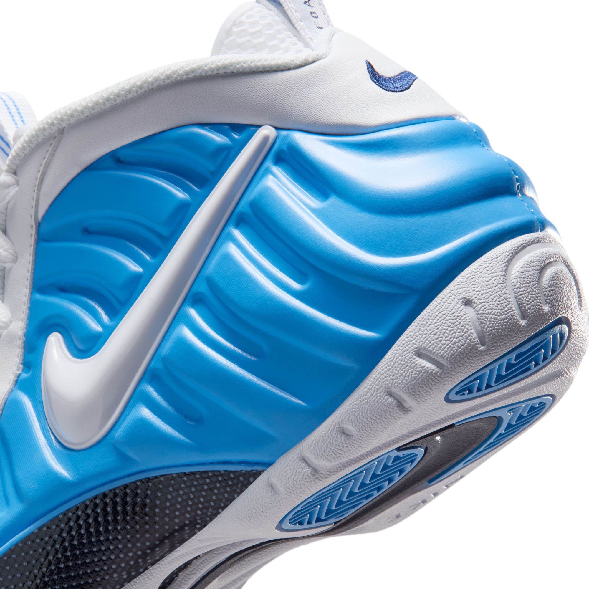 NIKE Air Foamposite Pro 