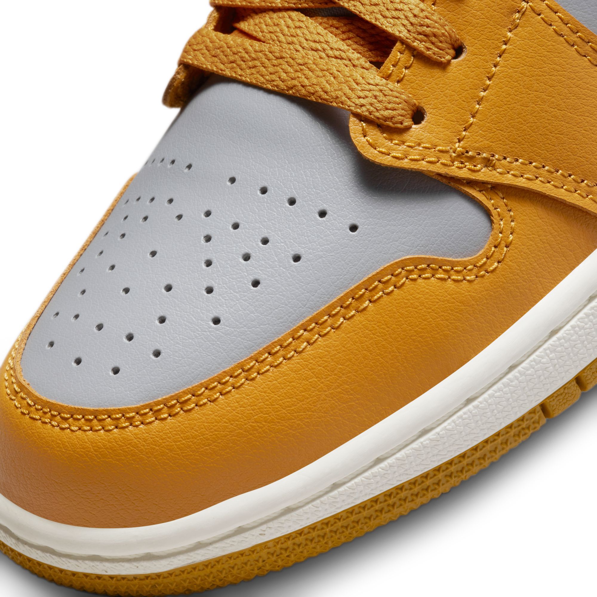 スニーカー Nike Air Jordan 1 Low Cement Grey Chutney (W) JORDAN Air 1 Low DC0774 020 - Shiekh