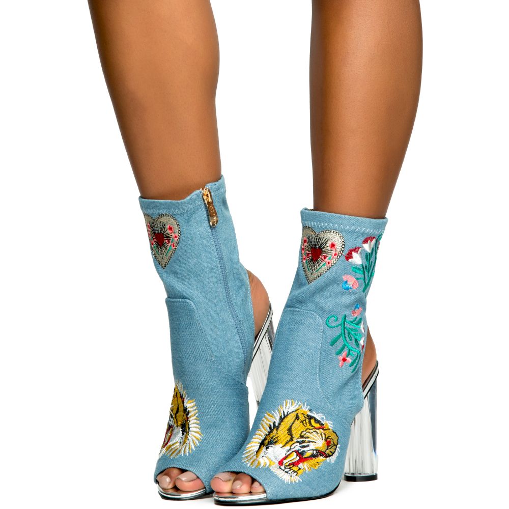 cape robbin denim boots