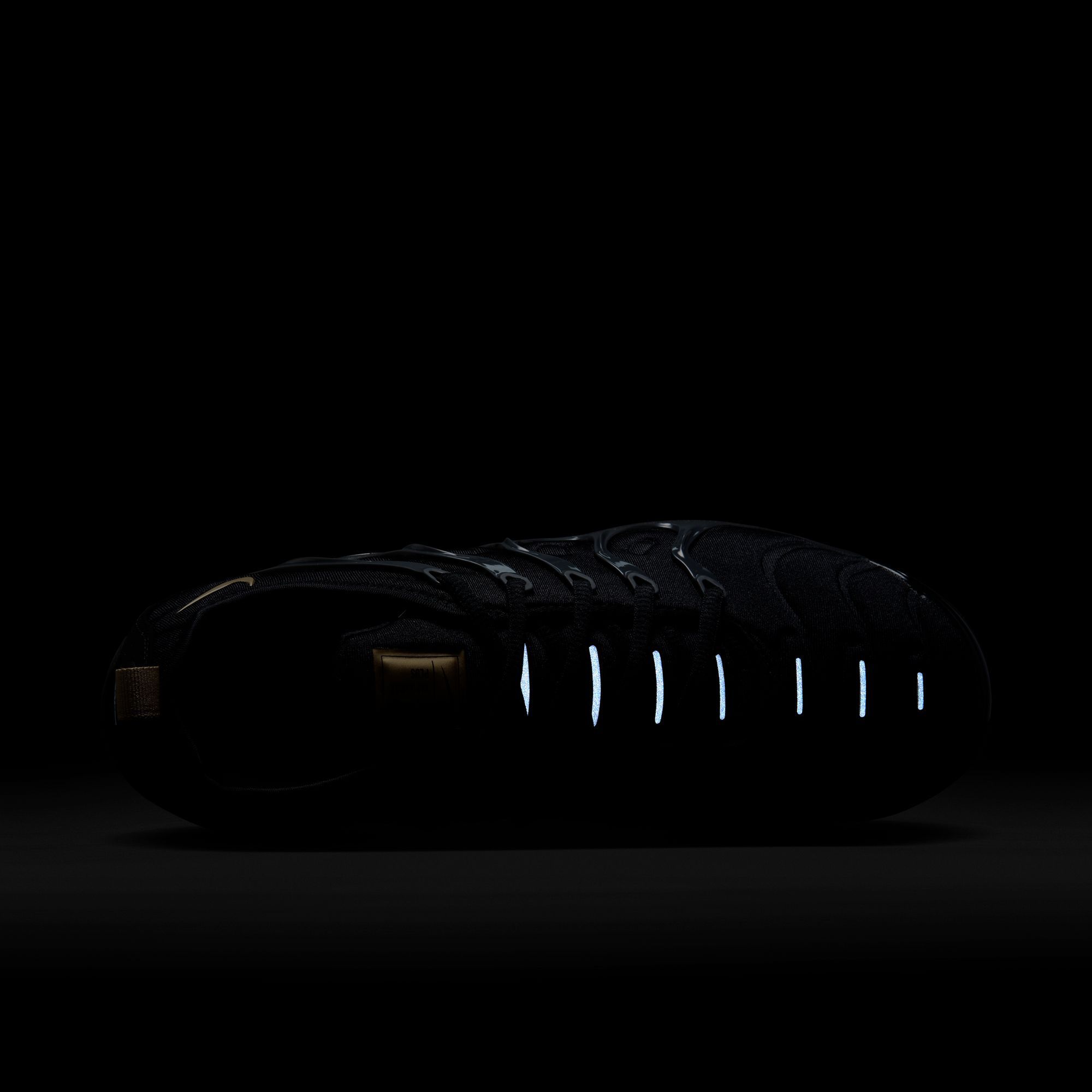 vapormax plus gold black