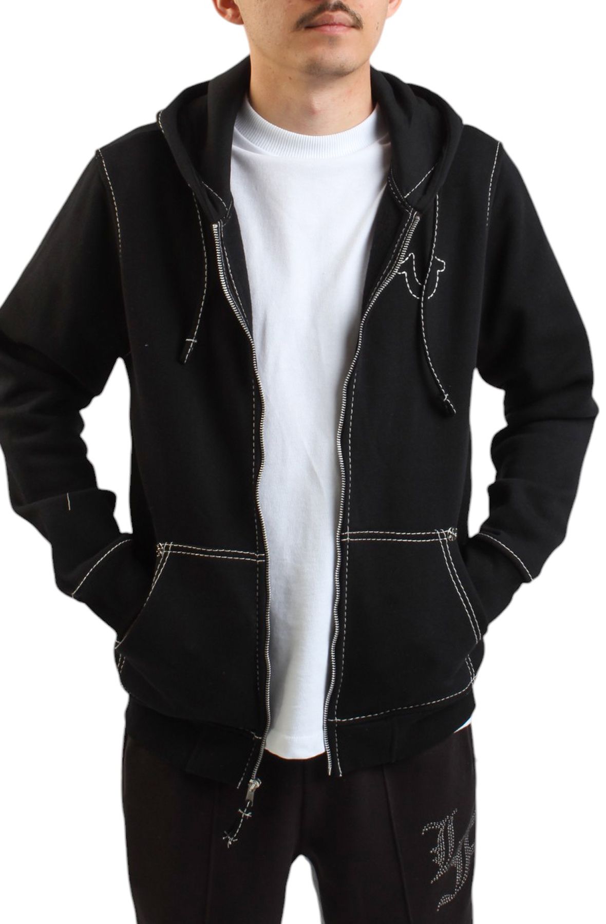 TRUE RELIGION Big T Zip Hoodie 105753-JETBLK - Shiekh TRUE RELIGION Big T Zip Hoodie 105753-JETBLK - Shiekh
