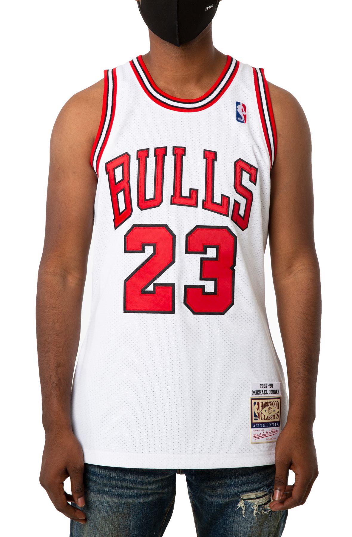 Men's Chicago Bulls Michael Jordan Mitchell & Ness White 1997-98 Hardwood  Classics Authentic Player Jersey